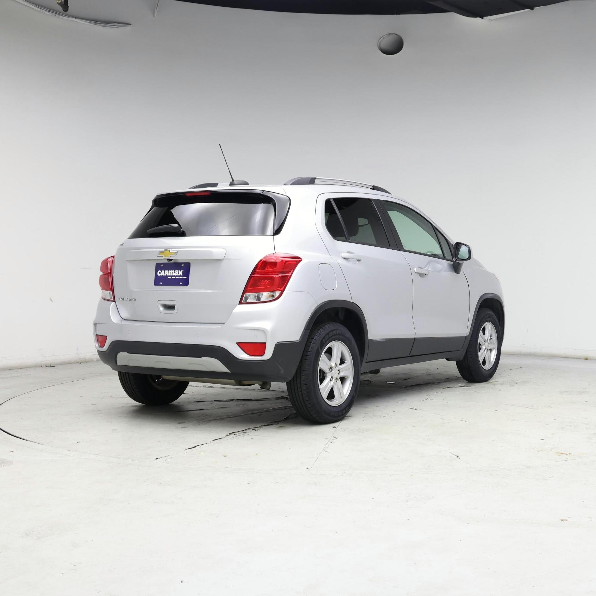 Thumbnail: 2022 Chevrolet Trax - 8