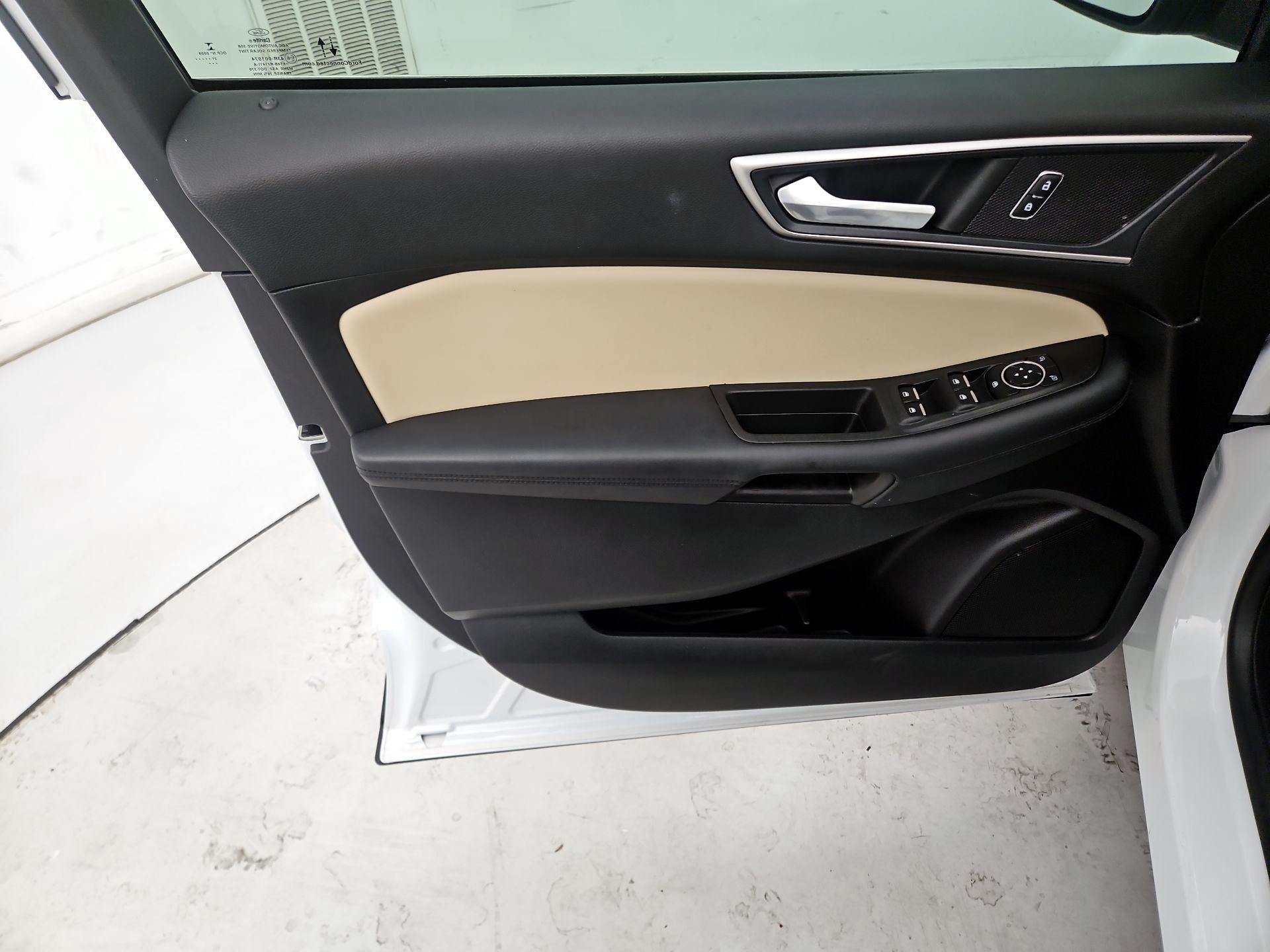 Thumbnail: 2021 Ford Edge - 12