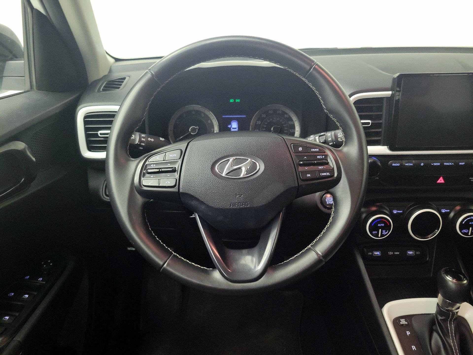 Thumbnail: 2022 Hyundai Venue - 10
