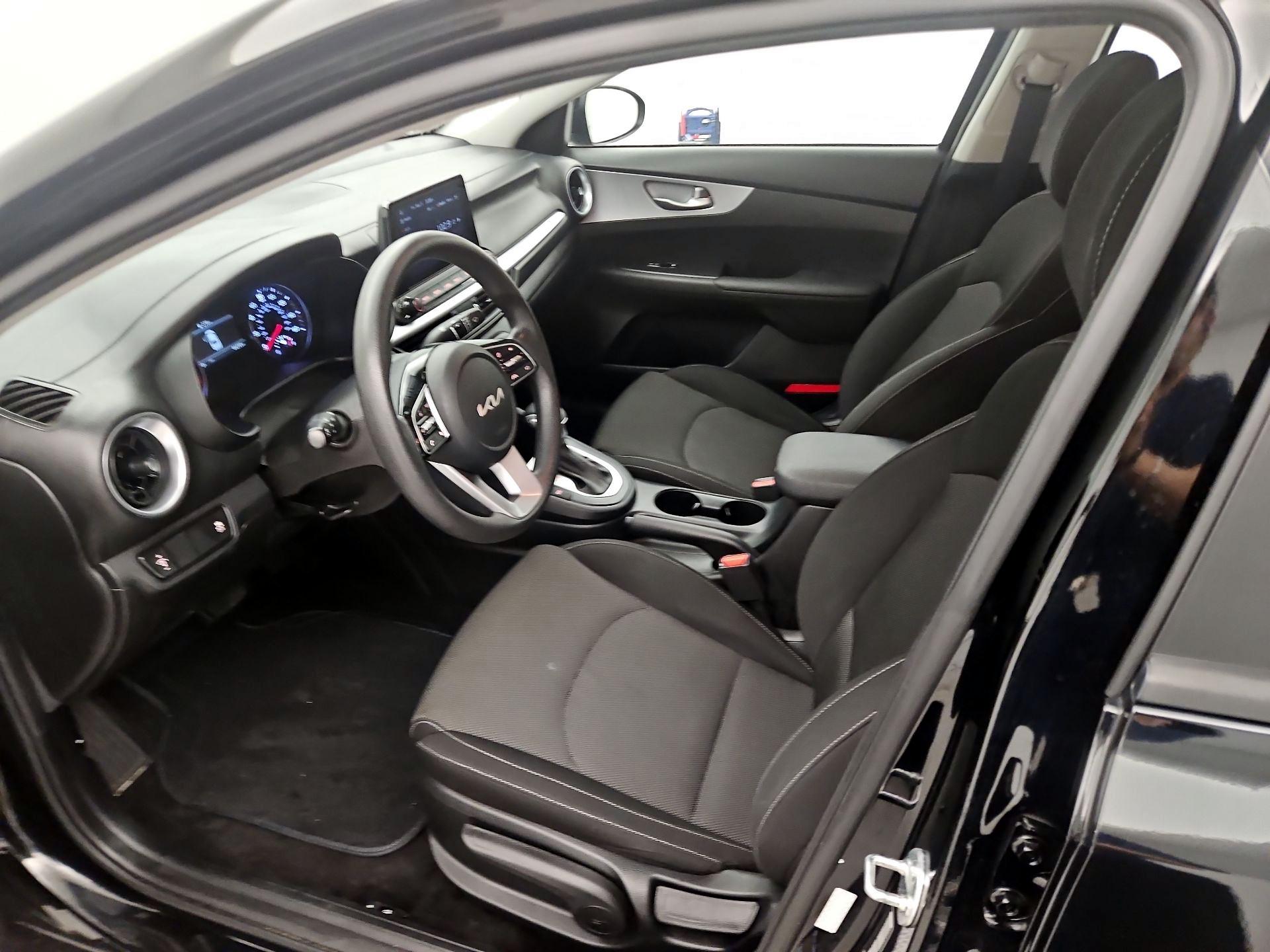 Thumbnail: 2023 Kia Forte - 11