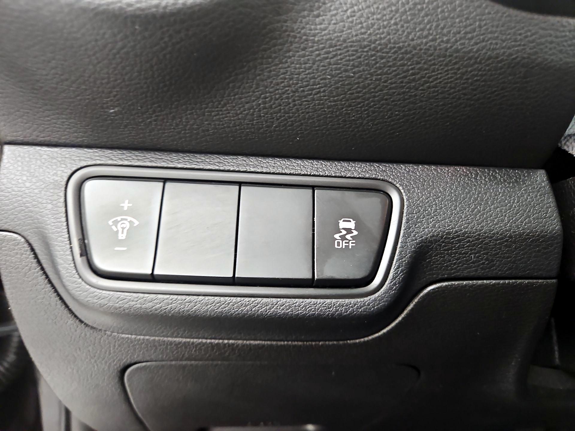 Thumbnail: 2023 Kia Forte - 13