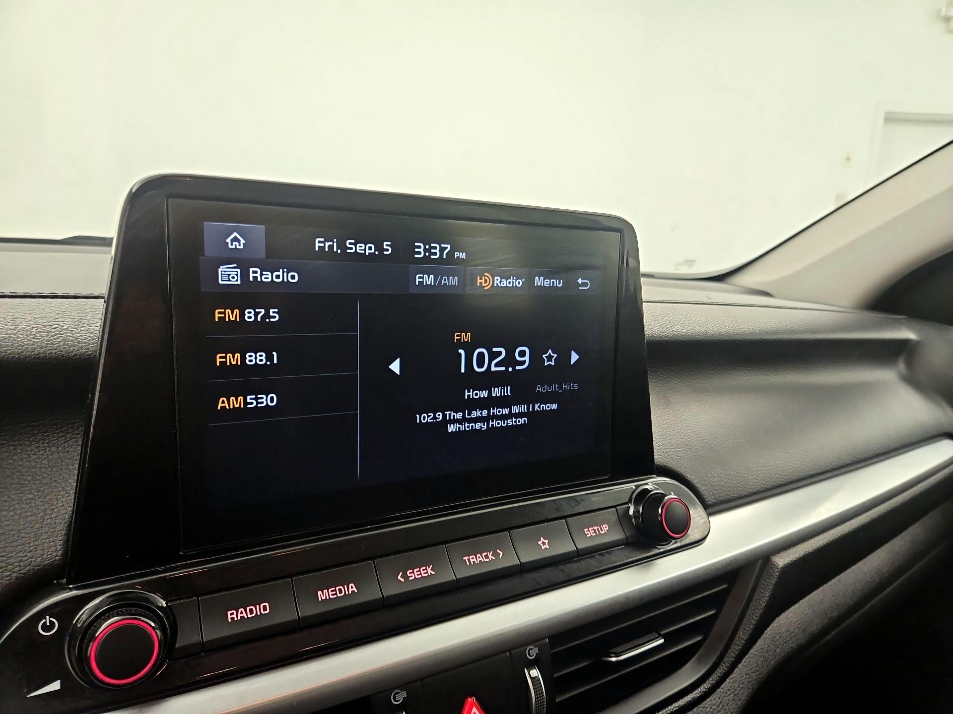 Thumbnail: 2023 Kia Forte - 15