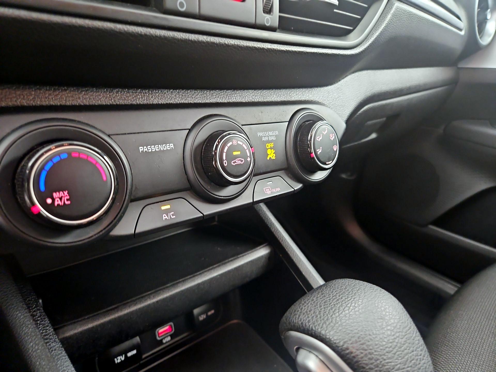 Thumbnail: 2023 Kia Forte - 16