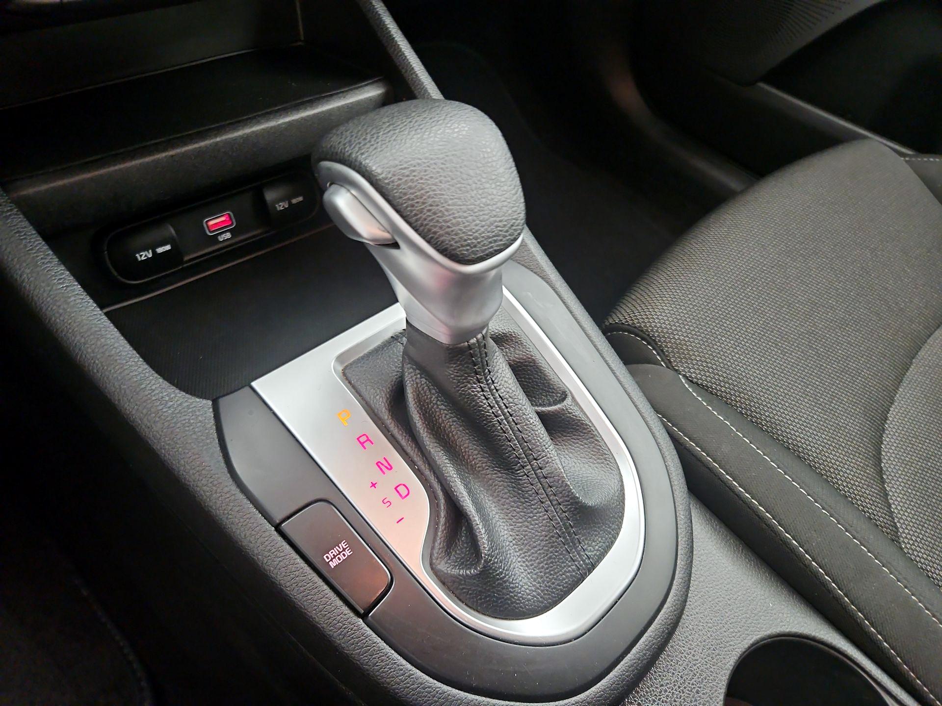 Thumbnail: 2023 Kia Forte - 17