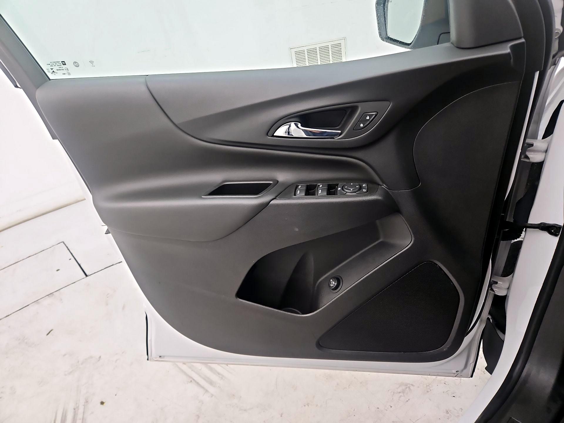 Thumbnail: 2022 Chevrolet Equinox - 12