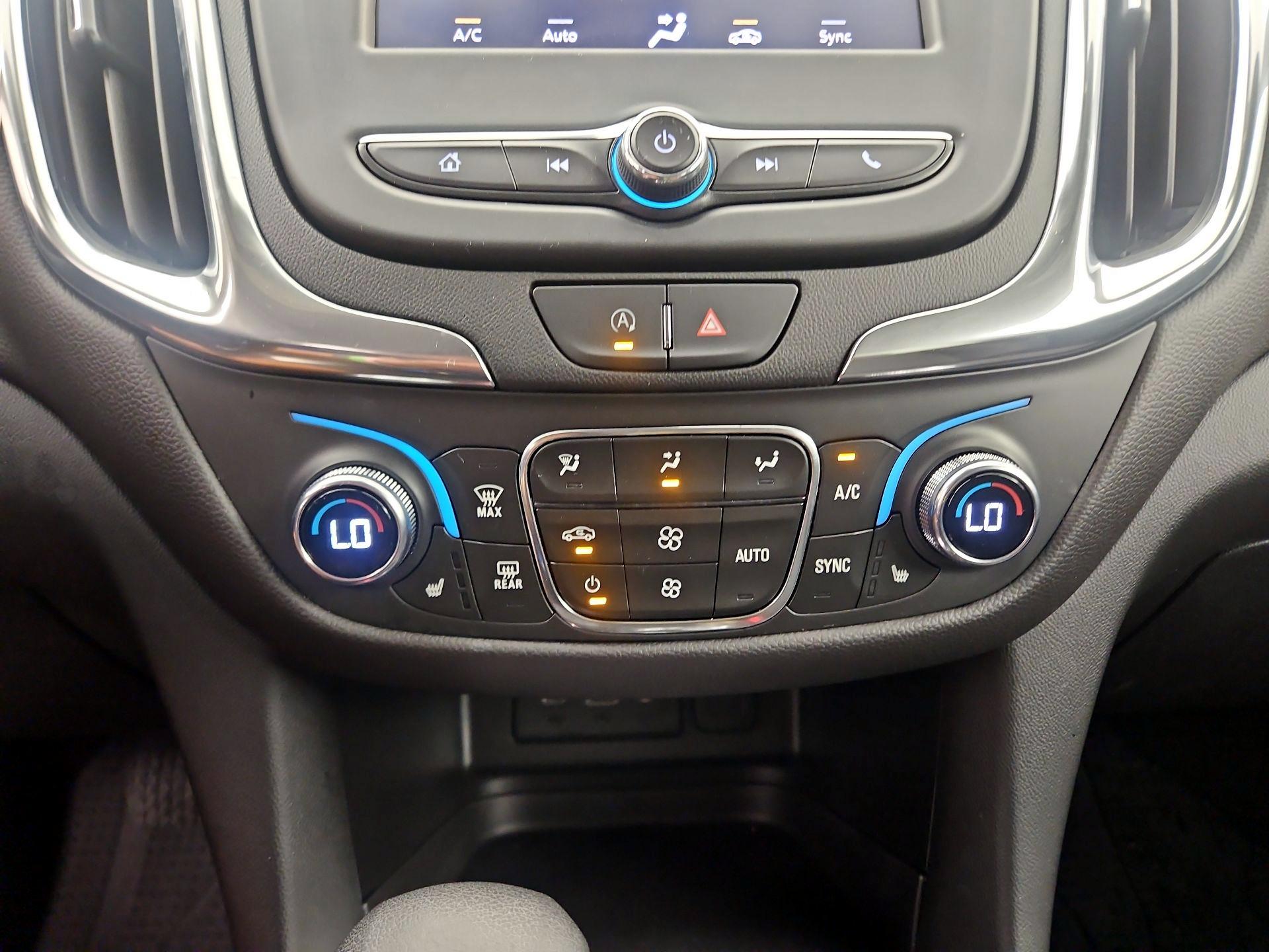 Thumbnail: 2022 Chevrolet Equinox - 16