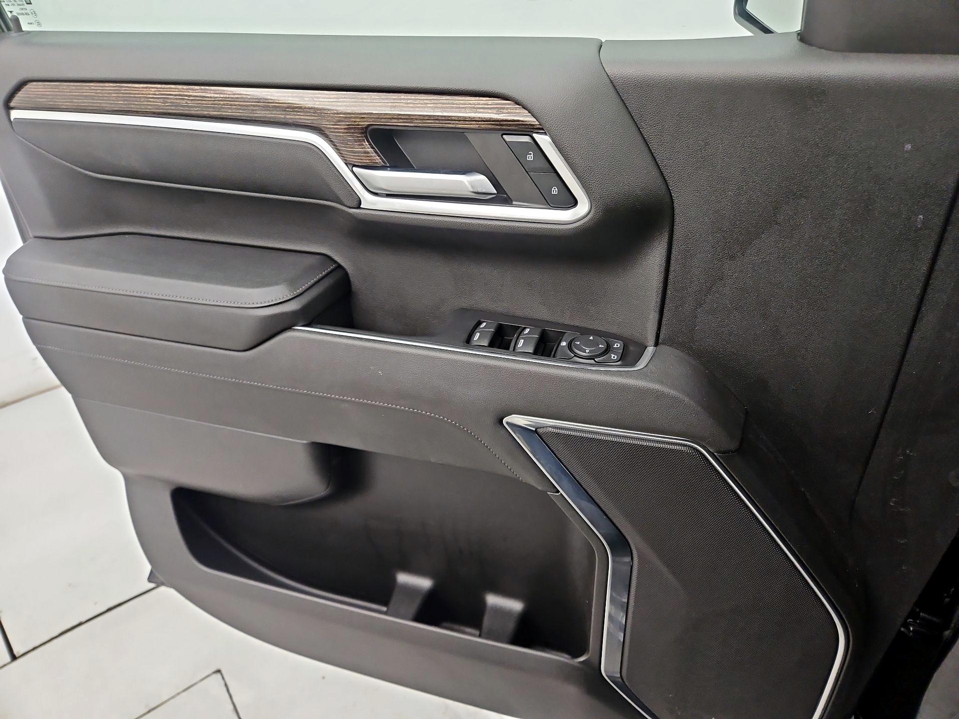 Thumbnail: 2023 GMC Sierra 1500 - 12