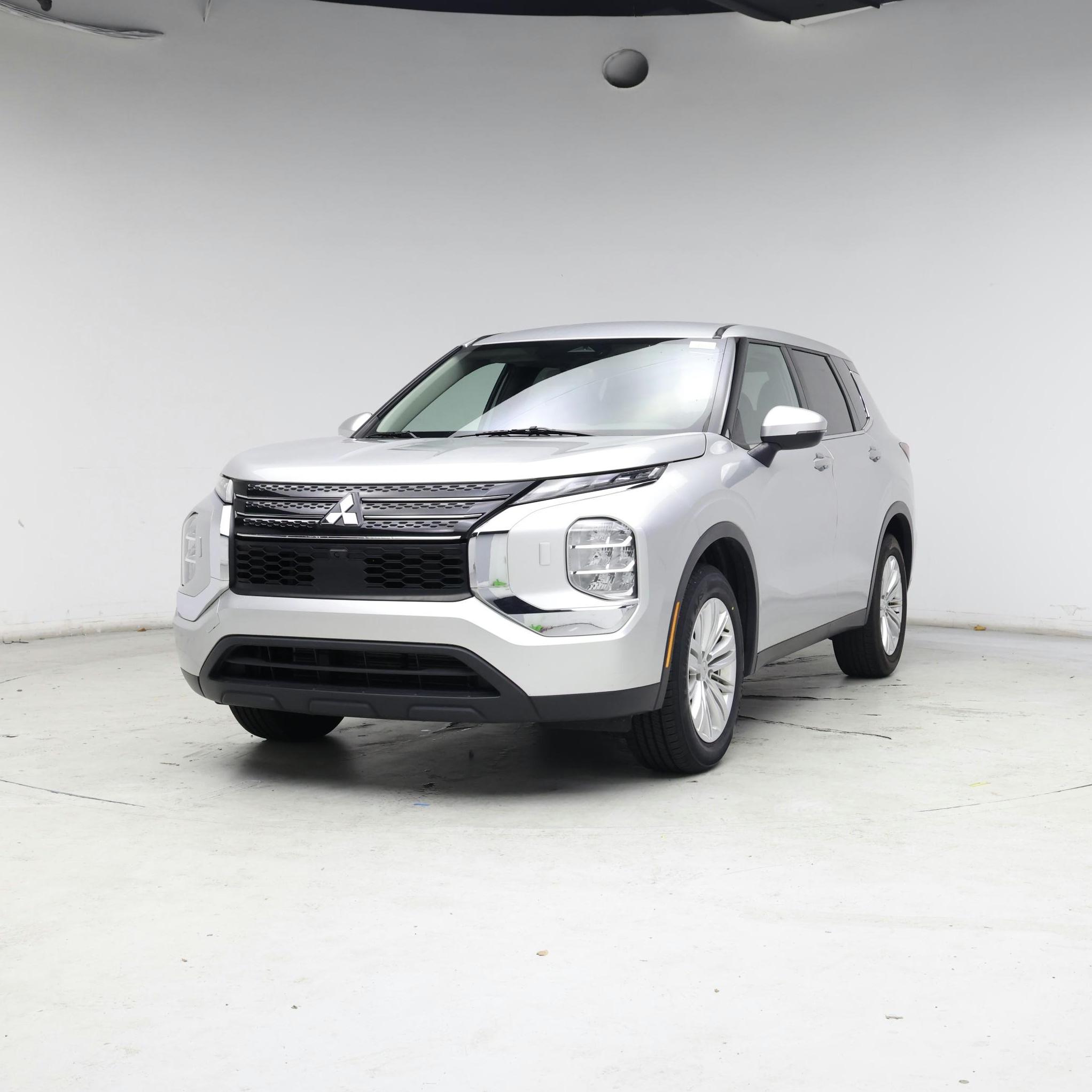Thumbnail: 2022 Mitsubishi Outlander - 4
