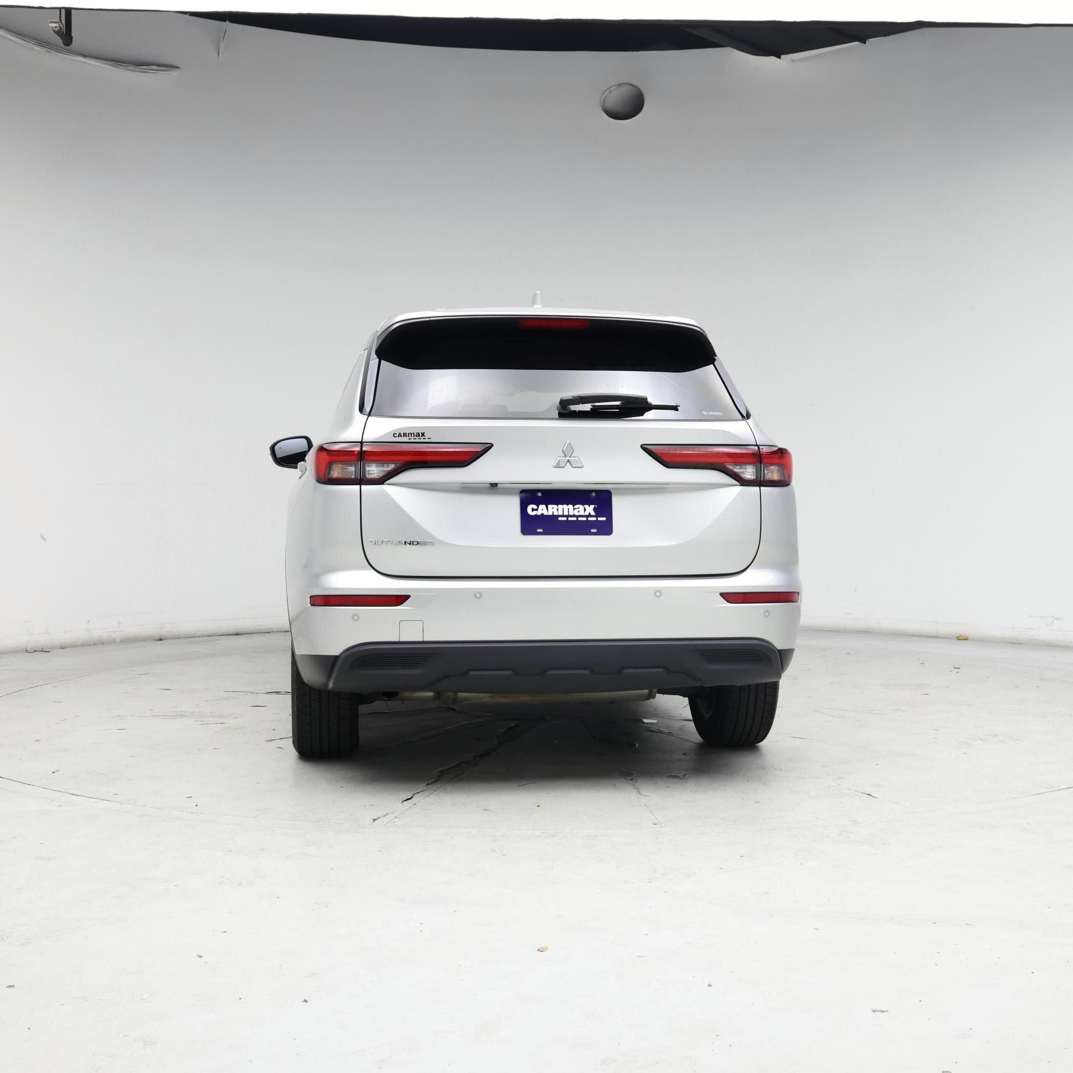 Thumbnail: 2022 Mitsubishi Outlander - 6