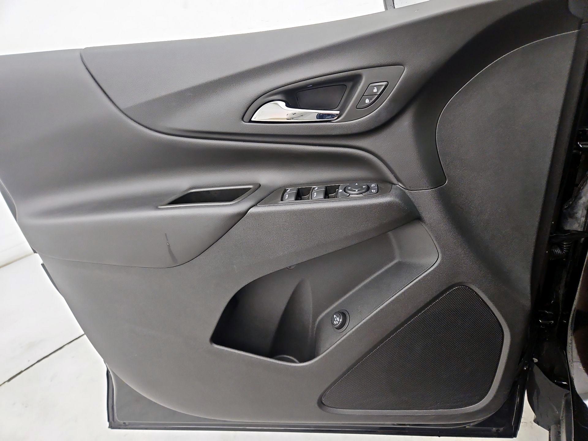 Thumbnail: 2022 Chevrolet Equinox - 12