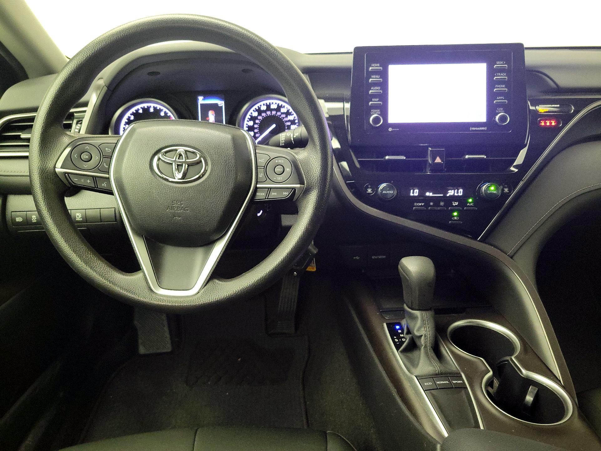 Thumbnail: 2022 Toyota Camry - 10