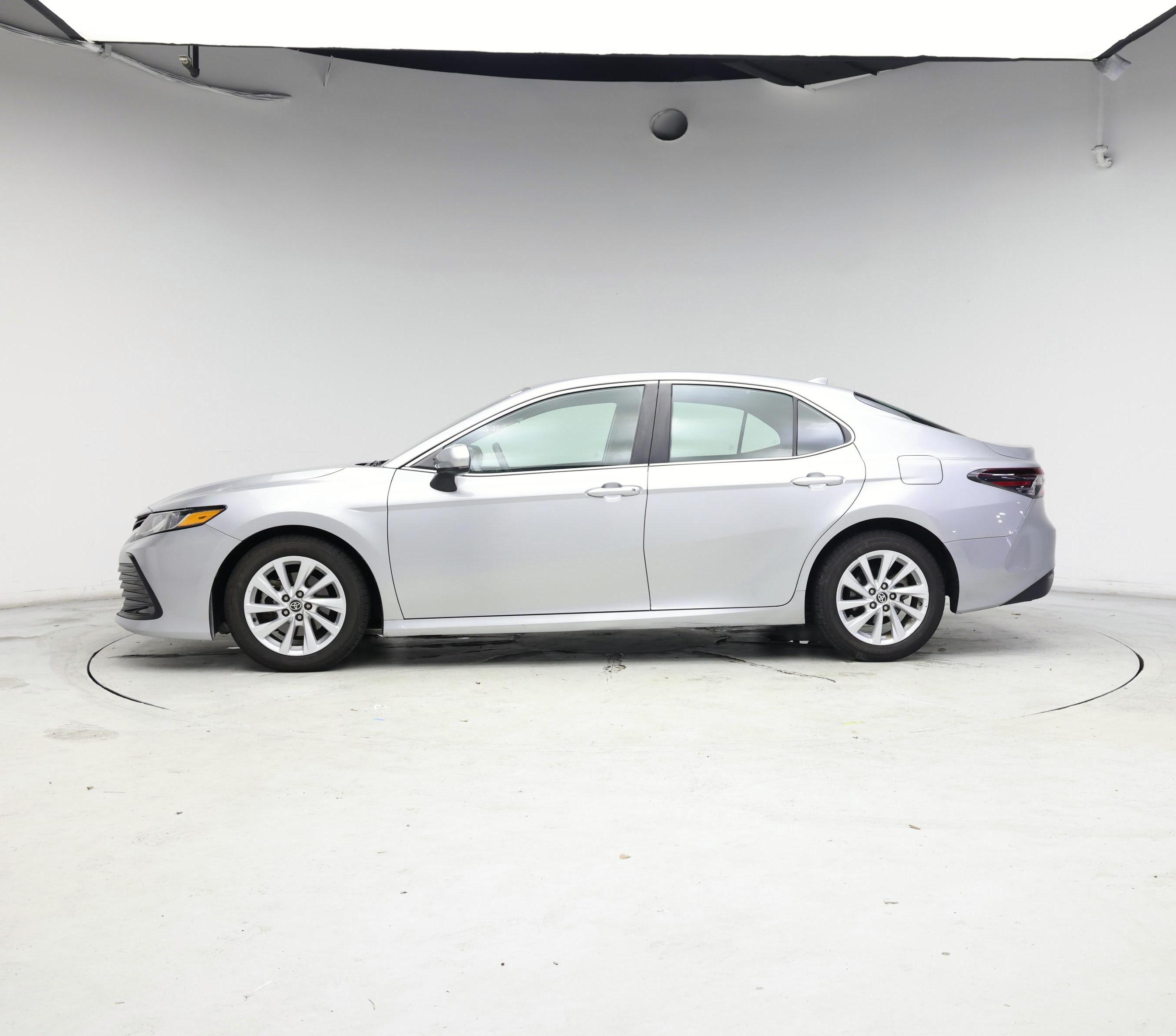 Thumbnail: 2022 Toyota Camry - 3