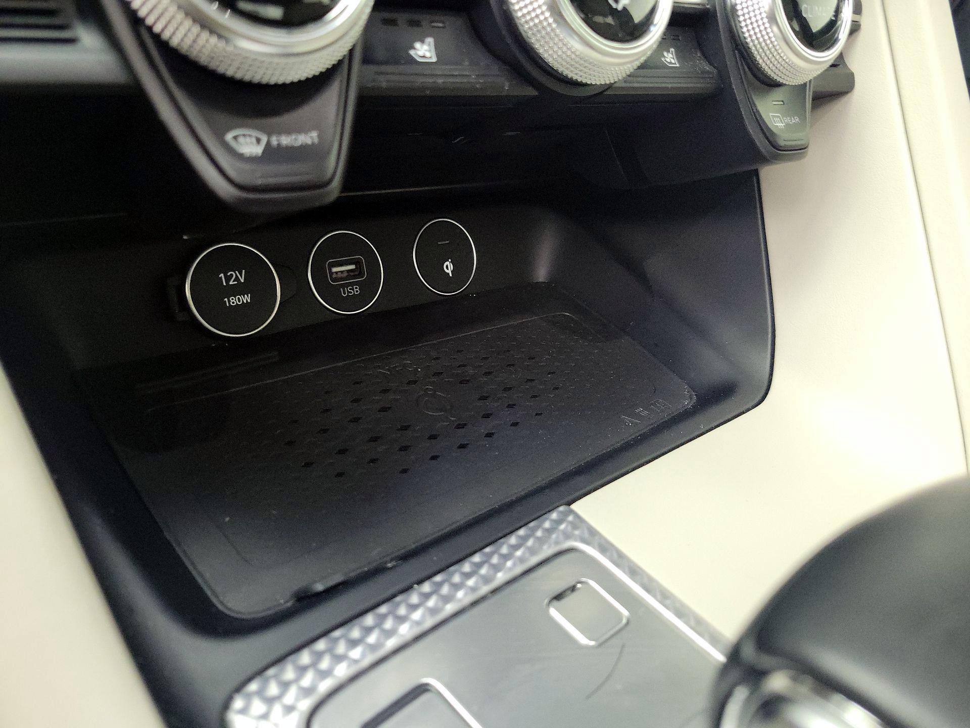 Thumbnail: 2022 Genesis G70 - 19