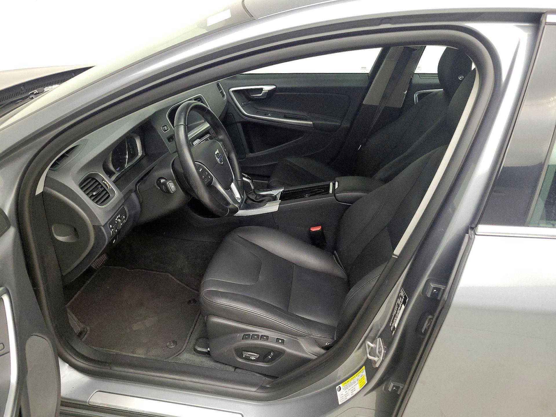Thumbnail: 2017 Volvo S60 - 11