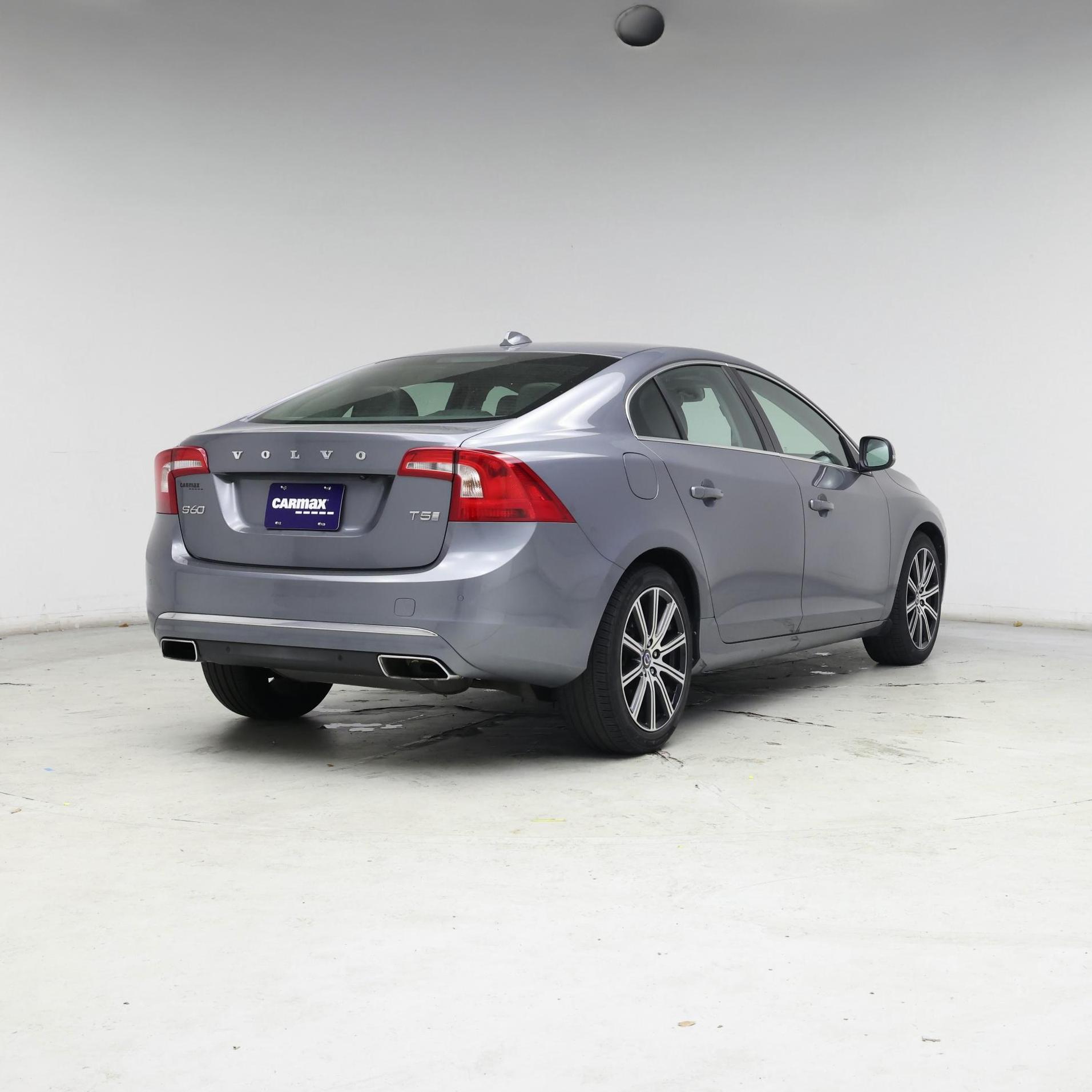 Thumbnail: 2017 Volvo S60 - 8