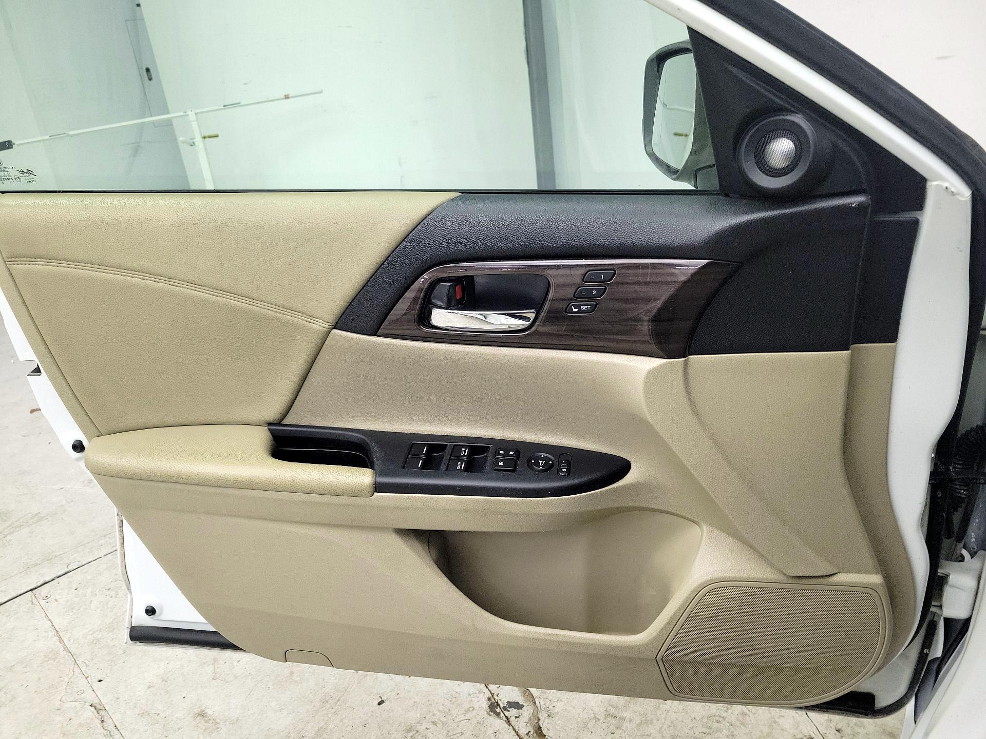 Thumbnail: 2017 Honda Accord - 12