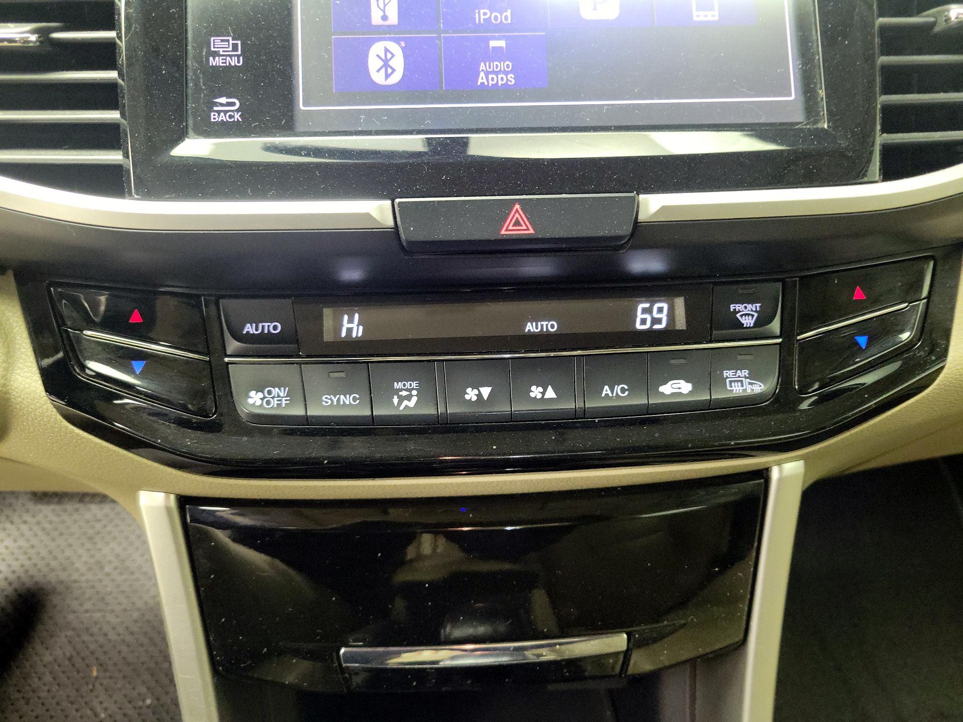 Thumbnail: 2017 Honda Accord - 16