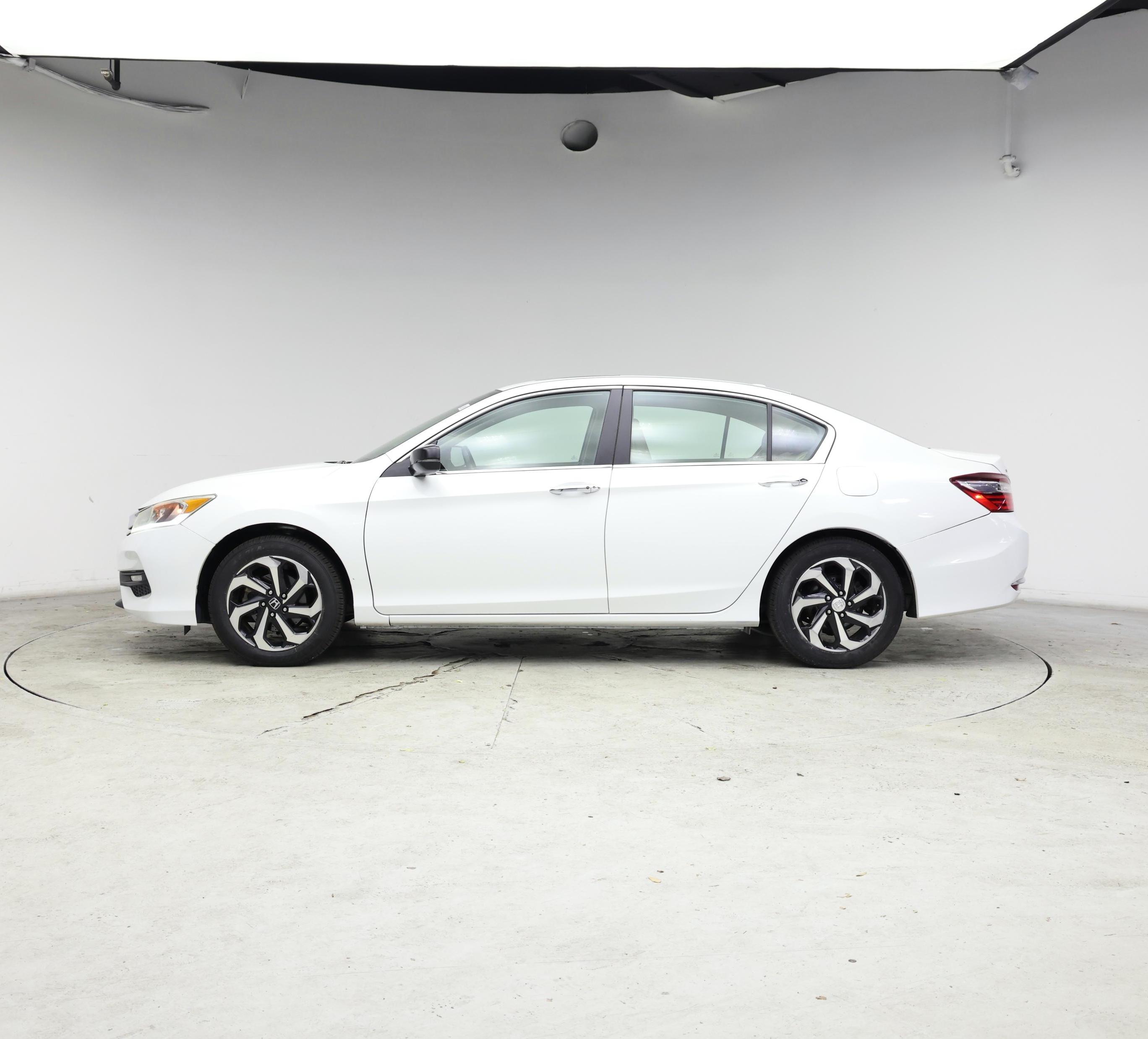 Thumbnail: 2017 Honda Accord - 3