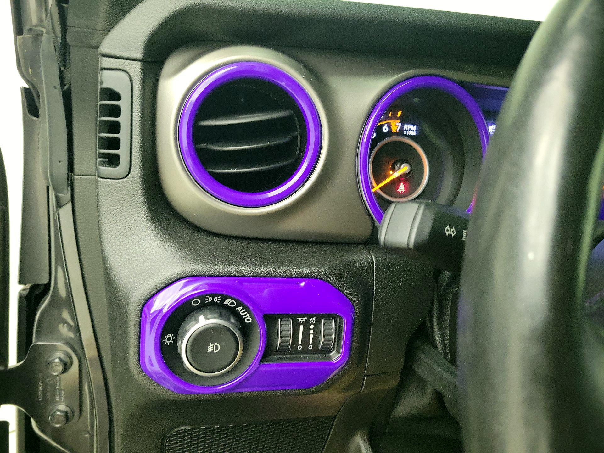 Thumbnail: 2018 Jeep Wrangler - 13