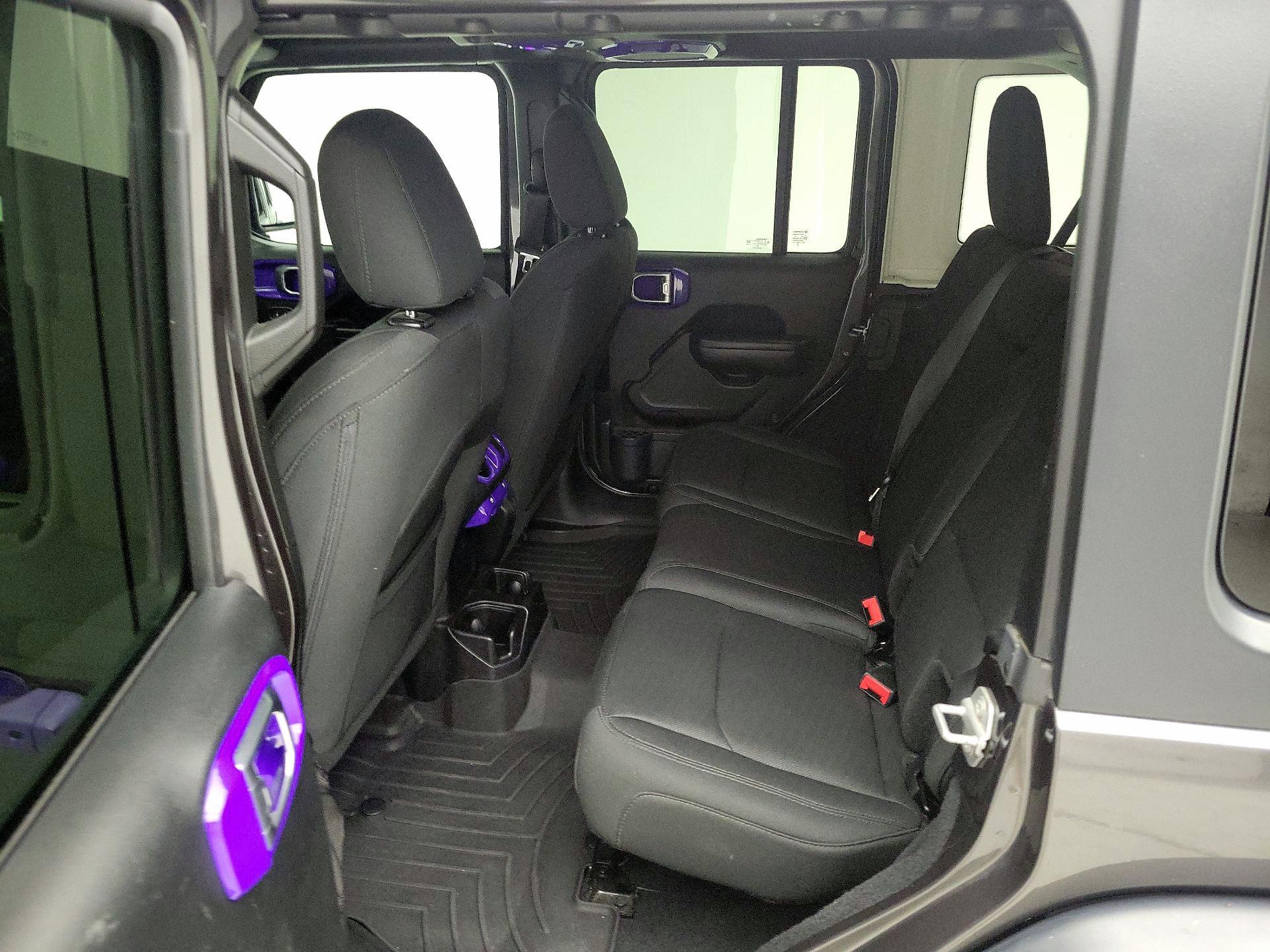 Thumbnail: 2018 Jeep Wrangler - 19