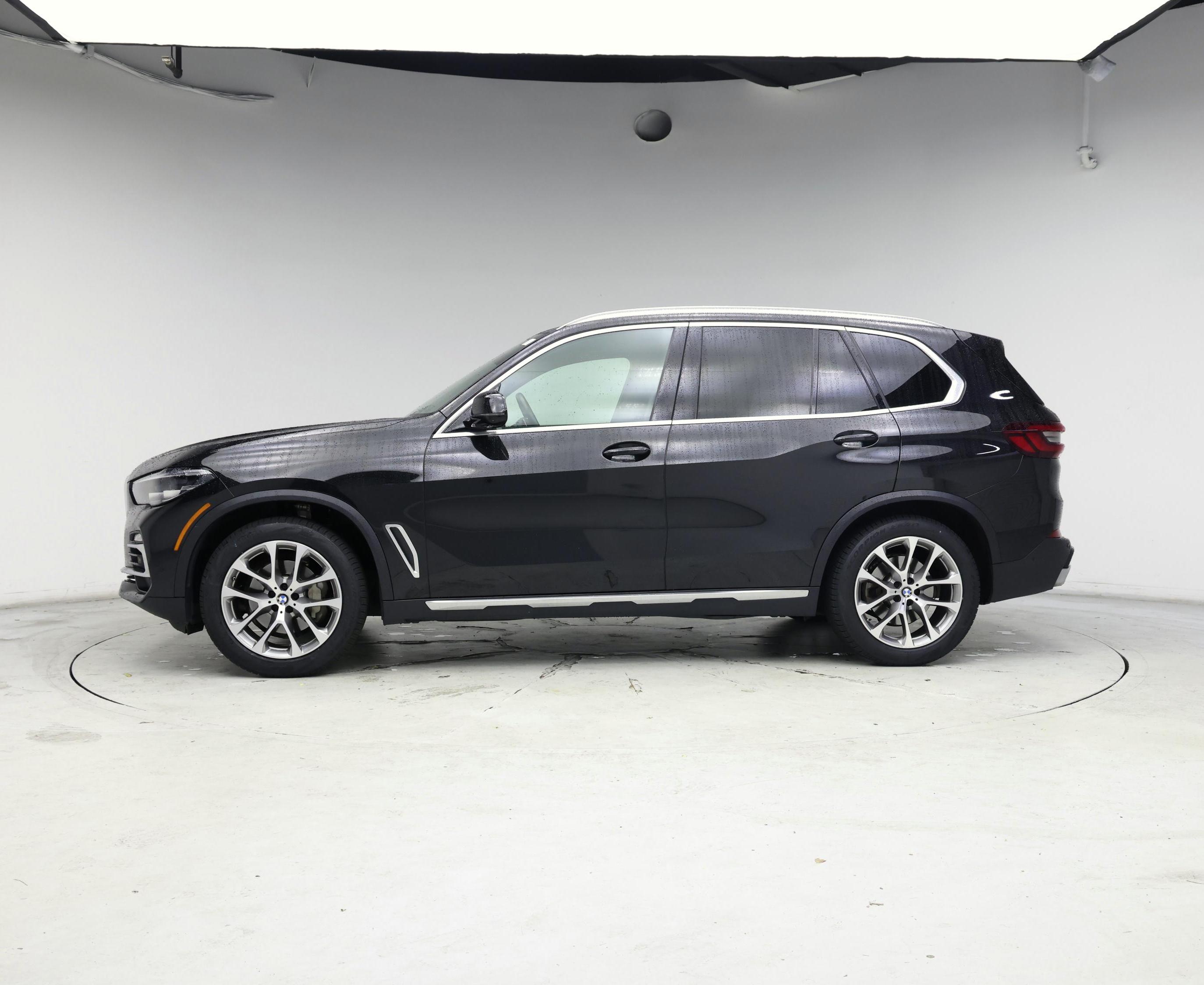 Thumbnail: 2021 BMW X5 - 3