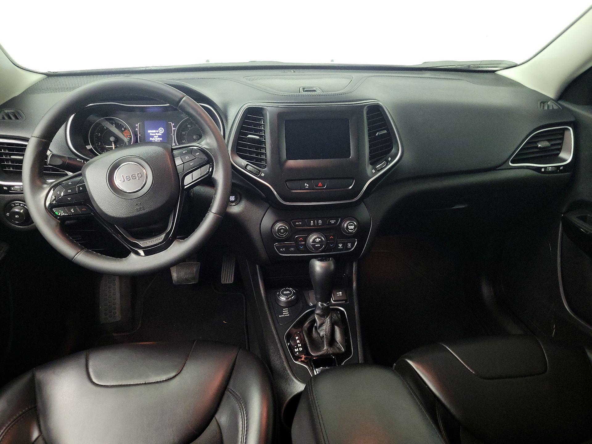 Thumbnail: 2019 Jeep Cherokee - 9