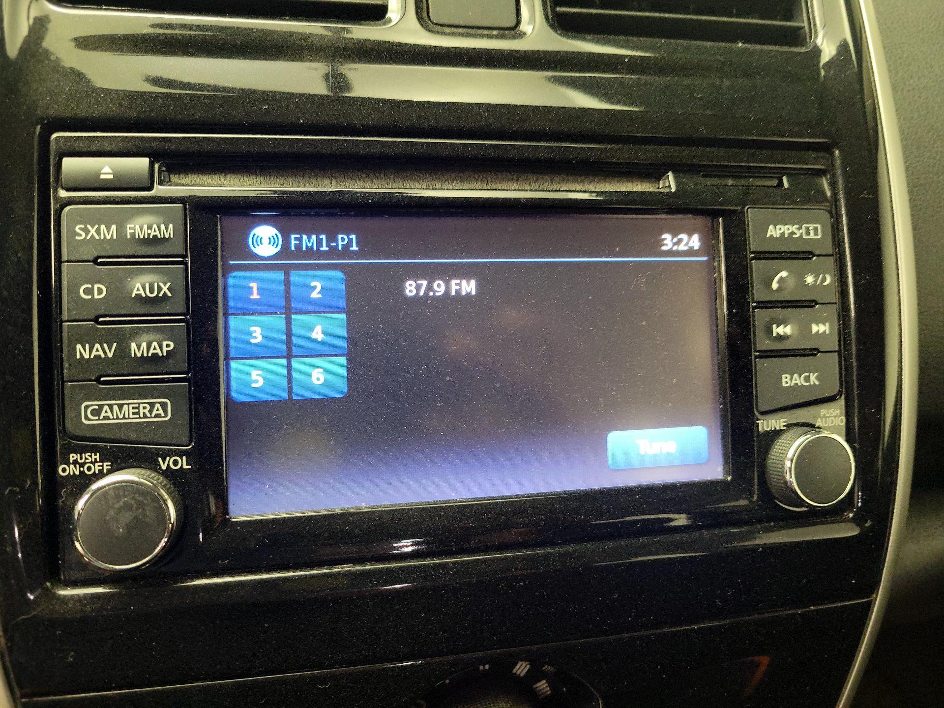 Thumbnail: 2016 Nissan Versa Note - 15