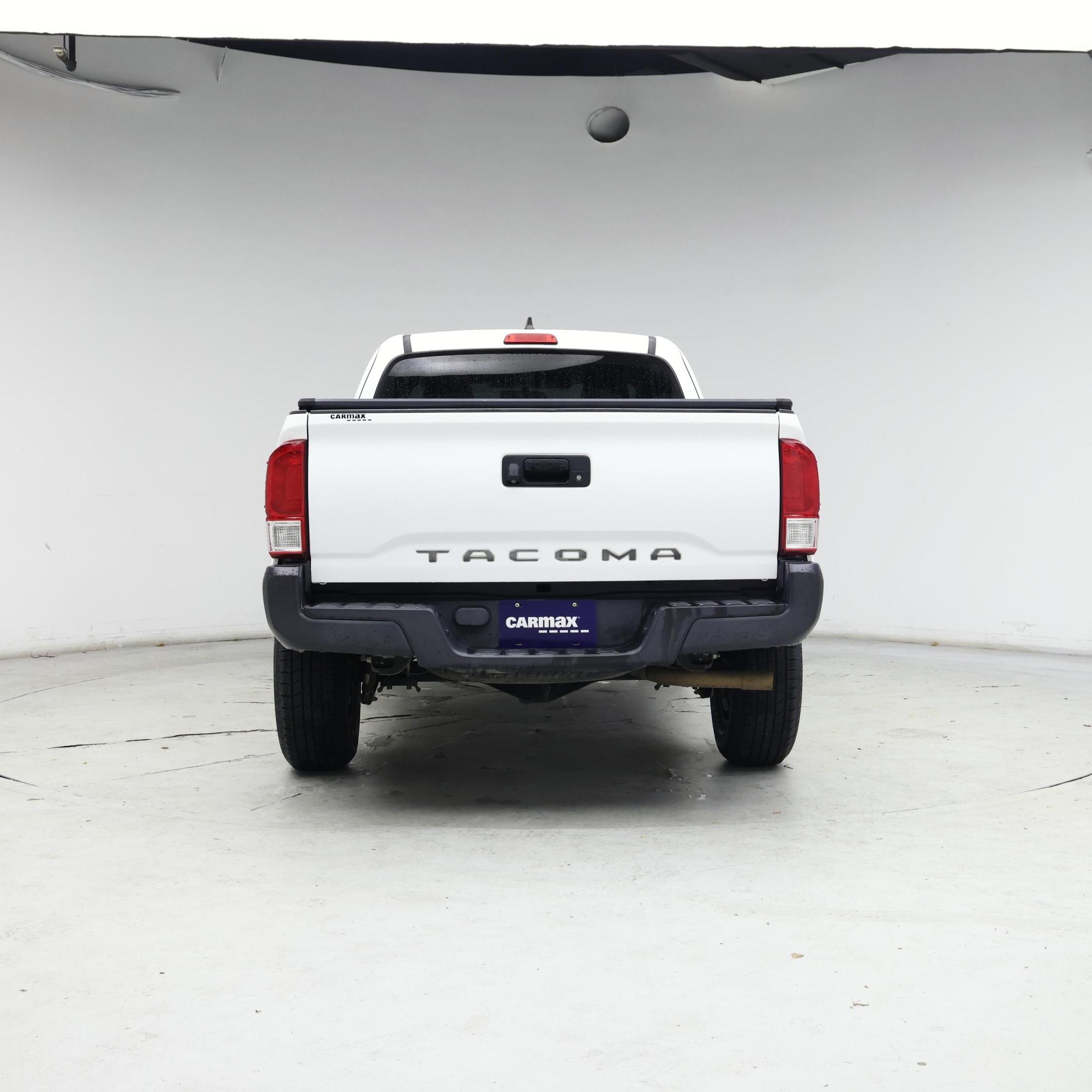 Thumbnail: 2017 Toyota Tacoma - 6