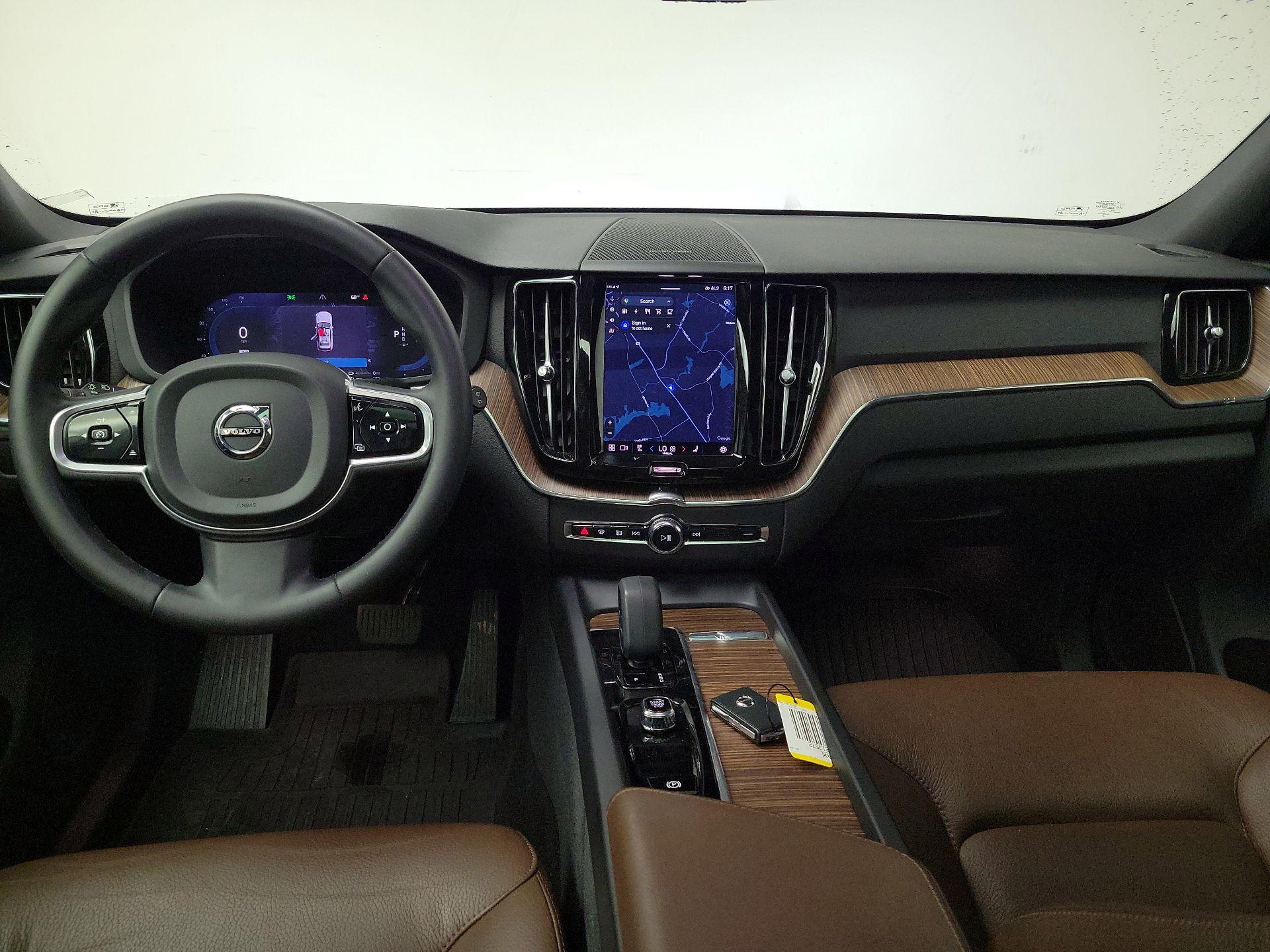 Thumbnail: 2023 Volvo XC60 - 9