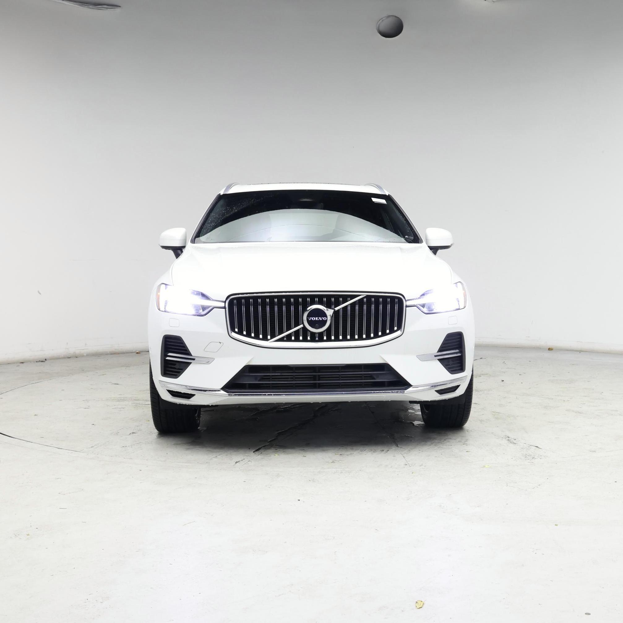 Thumbnail: 2023 Volvo XC60 - 5