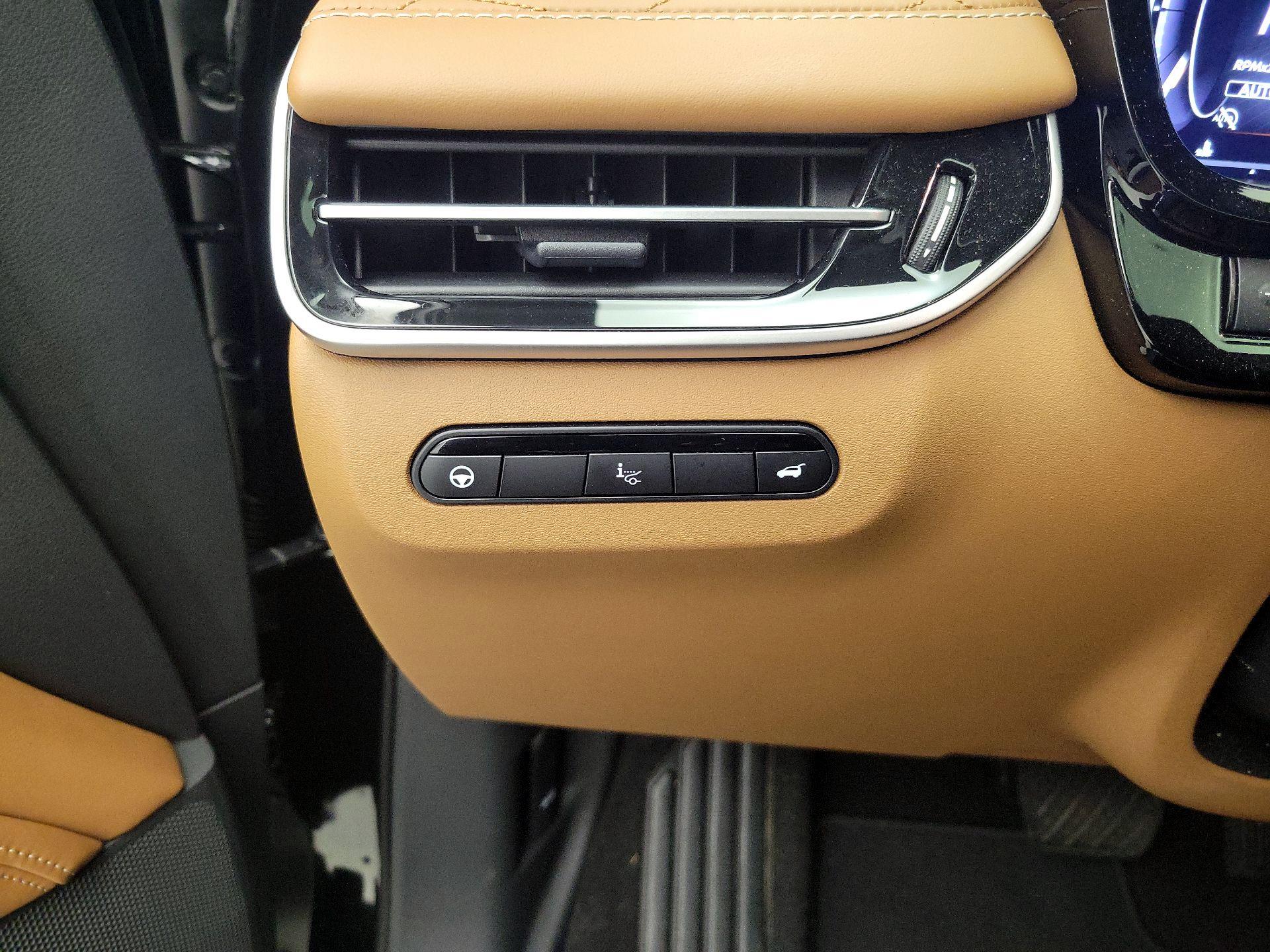 Thumbnail: 2025 INFINITI QX60 - 13