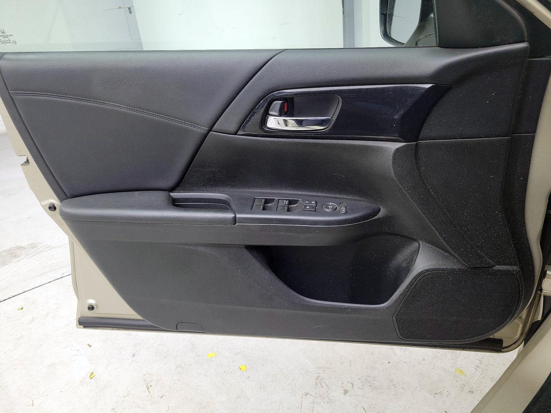 Thumbnail: 2014 Honda Accord - 12