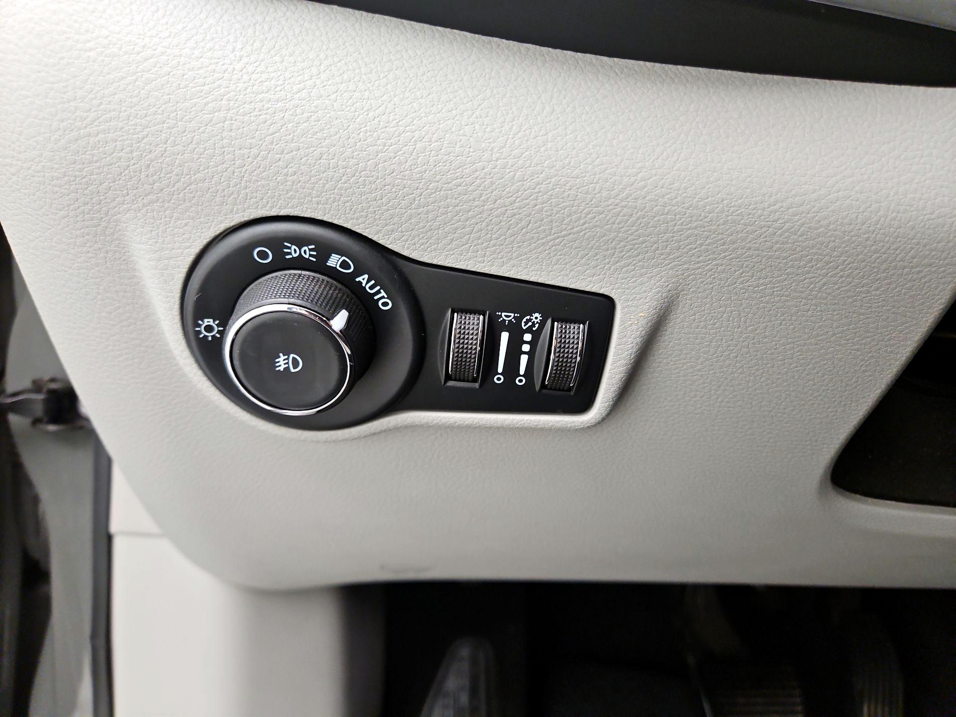 Thumbnail: 2022 Jeep Compass - 13