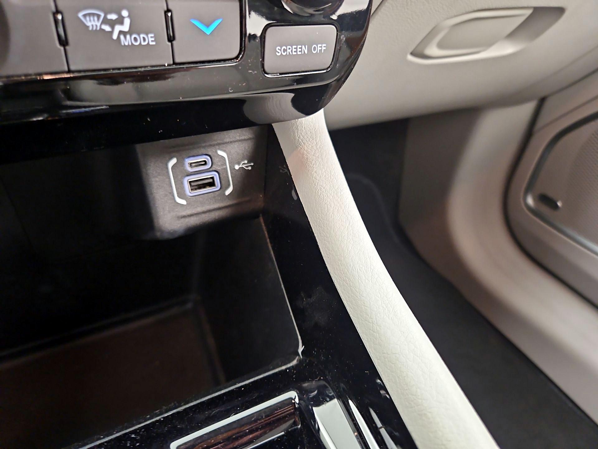 Thumbnail: 2022 Jeep Compass - 18