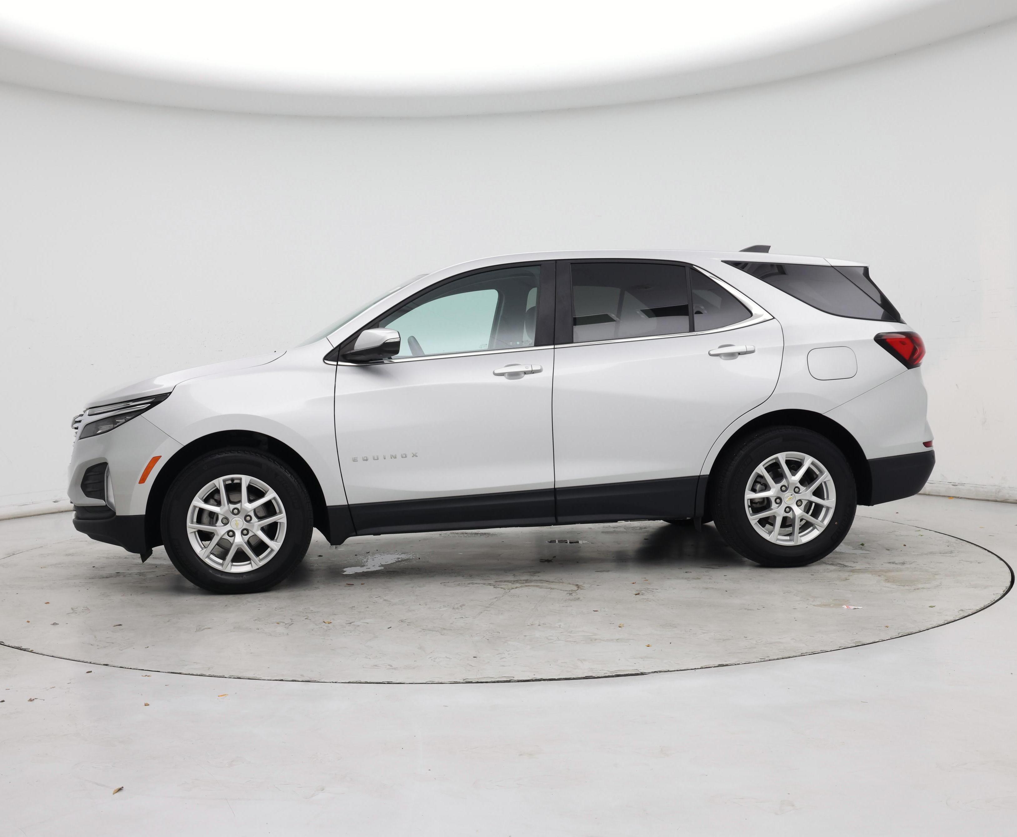 Thumbnail: 2022 Chevrolet Equinox - 3