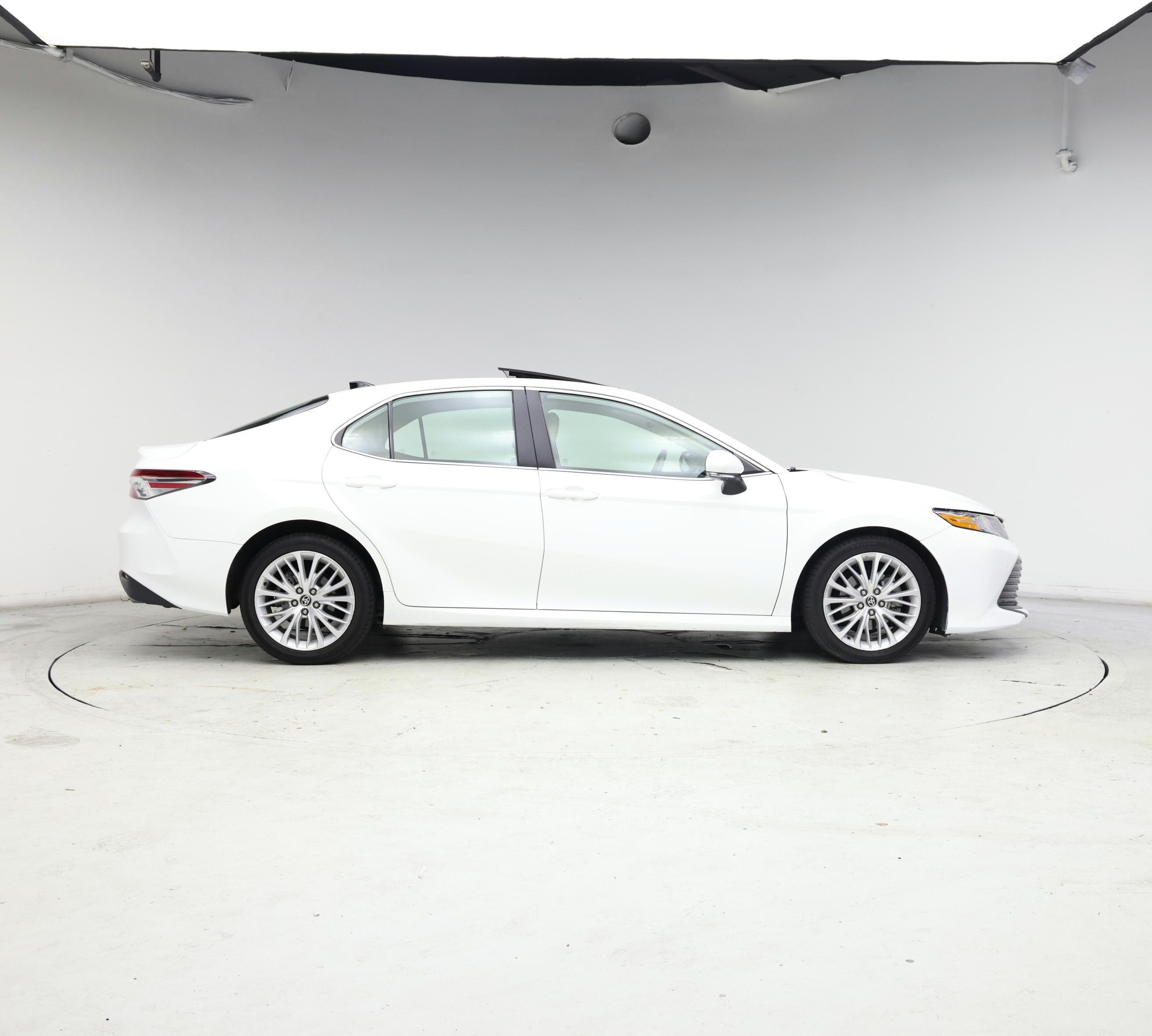 Thumbnail: 2020 Toyota Camry - 7