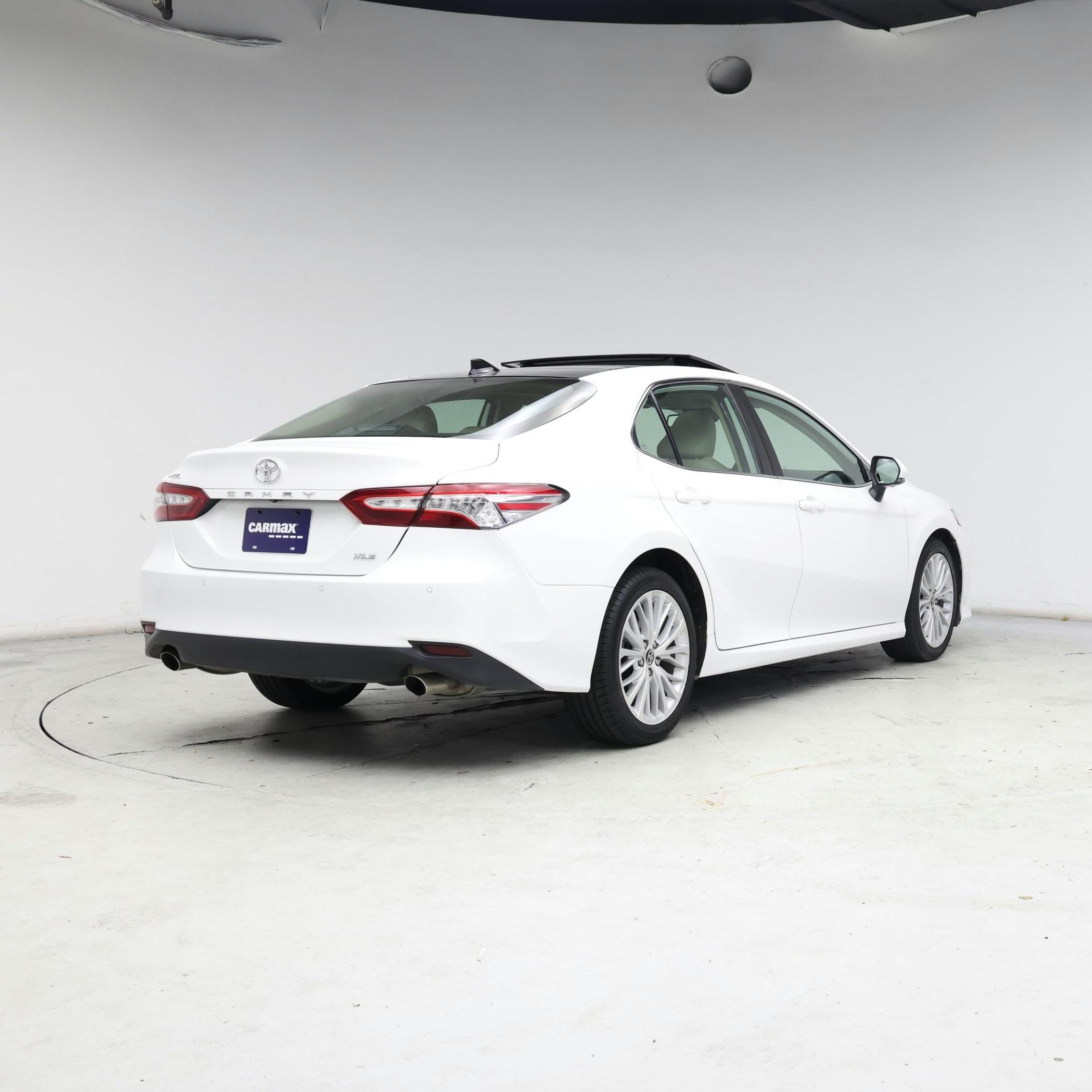 Thumbnail: 2020 Toyota Camry - 8