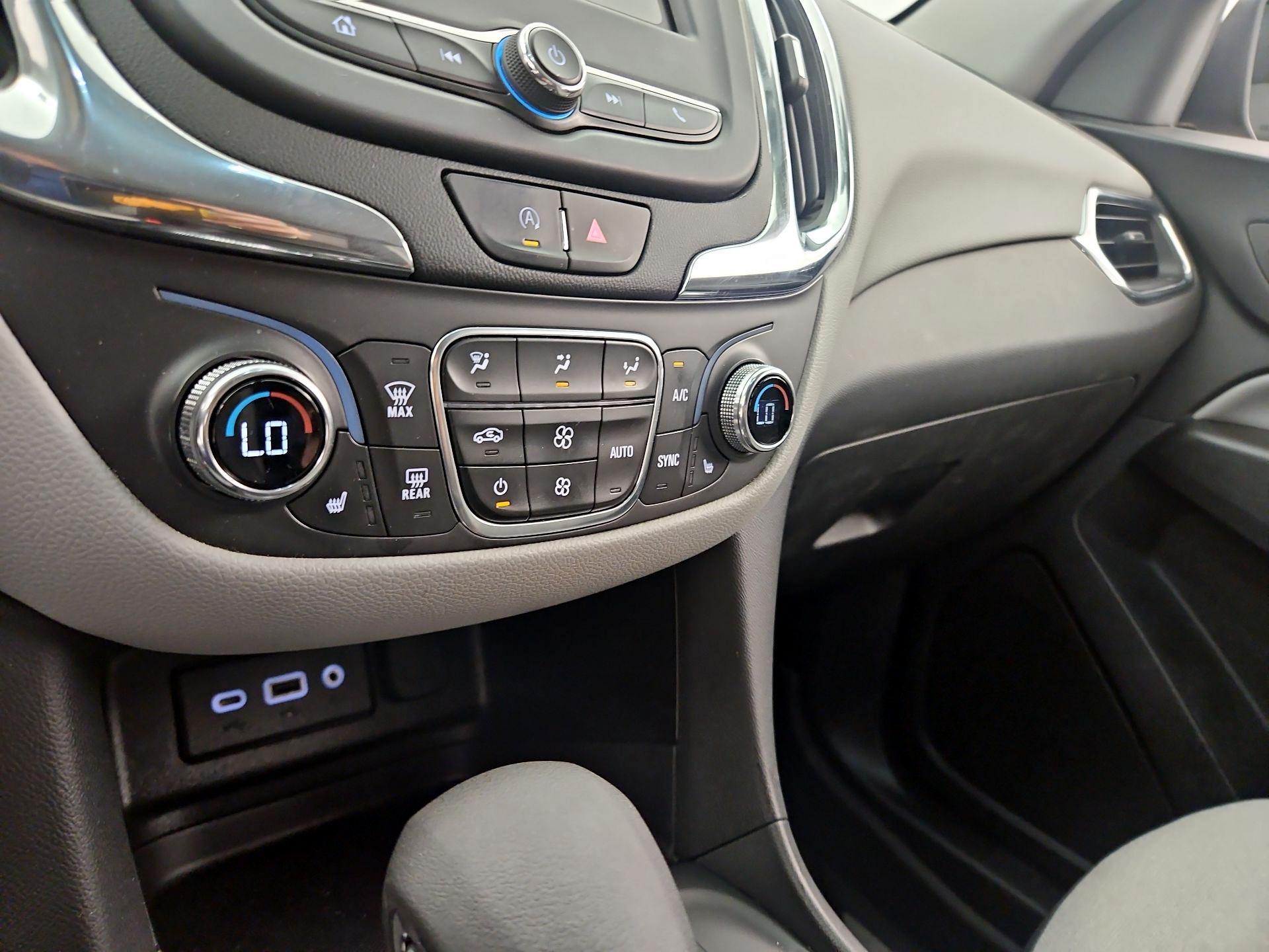 Thumbnail: 2022 Chevrolet Equinox - 16