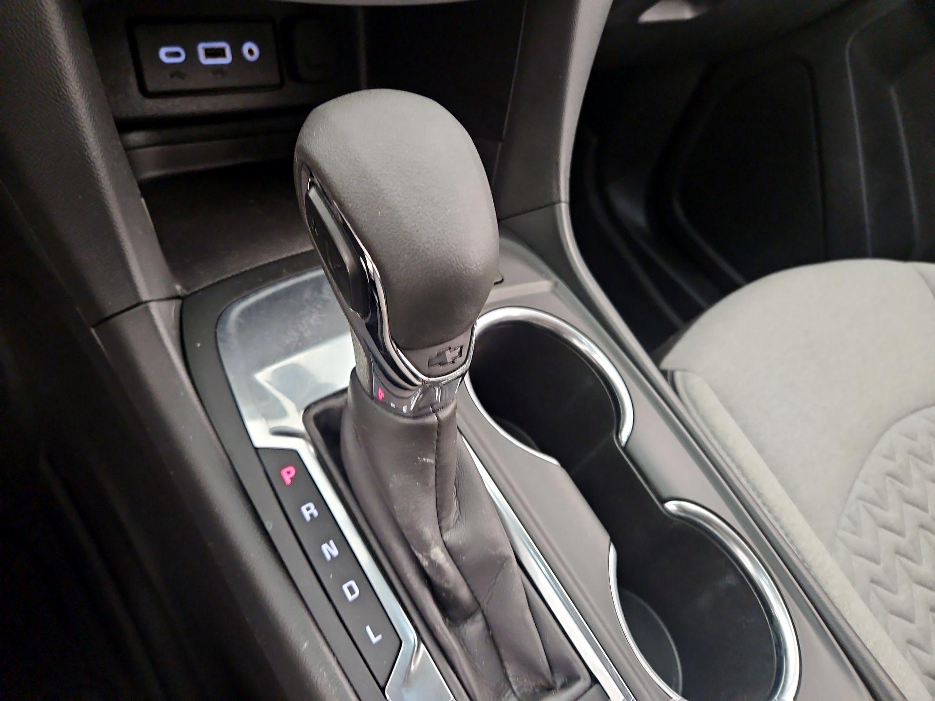 Thumbnail: 2022 Chevrolet Equinox - 17