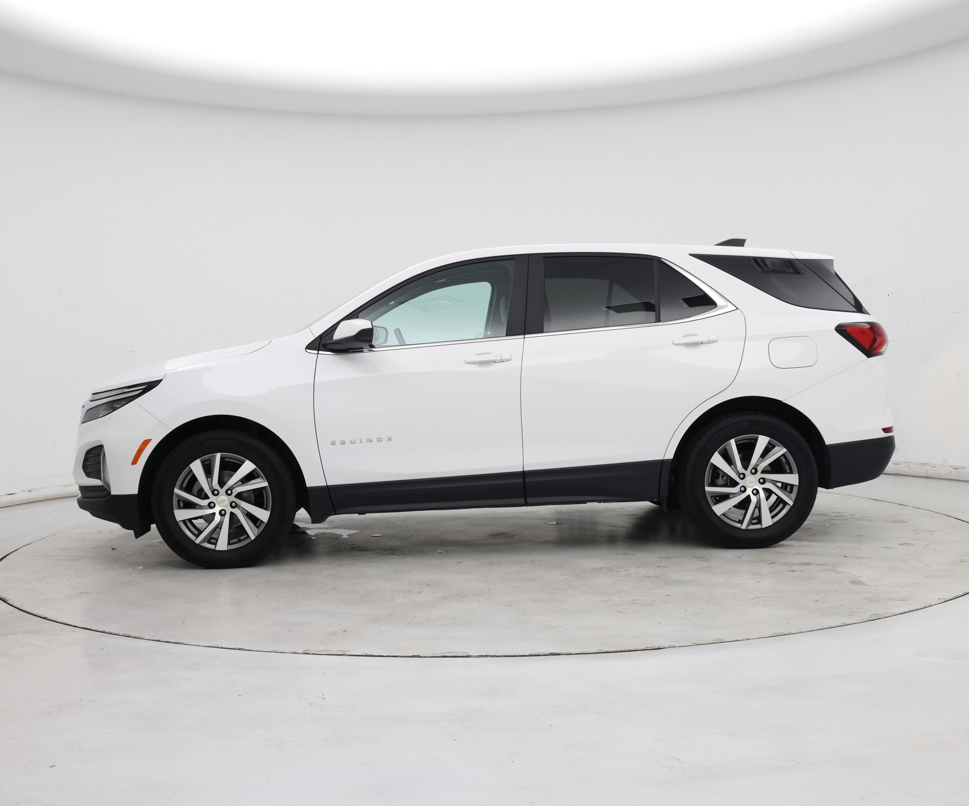 Thumbnail: 2022 Chevrolet Equinox - 3