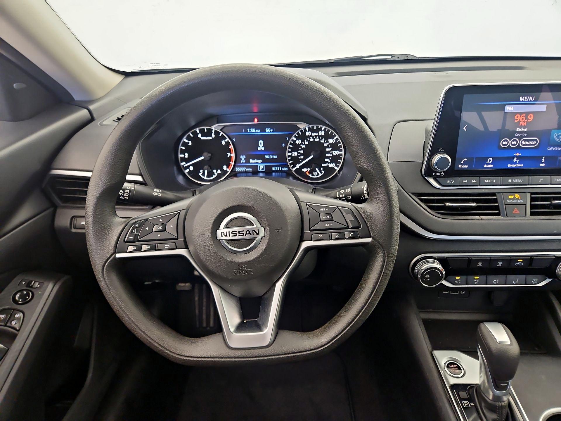 Thumbnail: 2022 Nissan Altima - 10