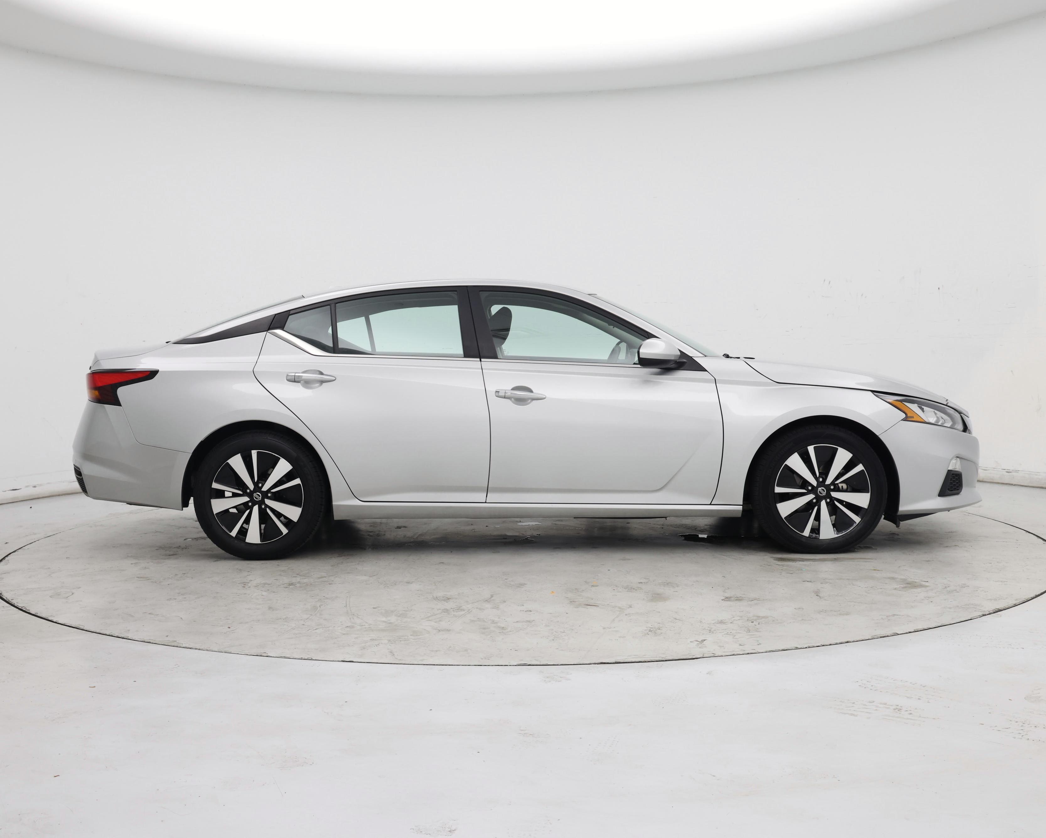 Thumbnail: 2022 Nissan Altima - 7