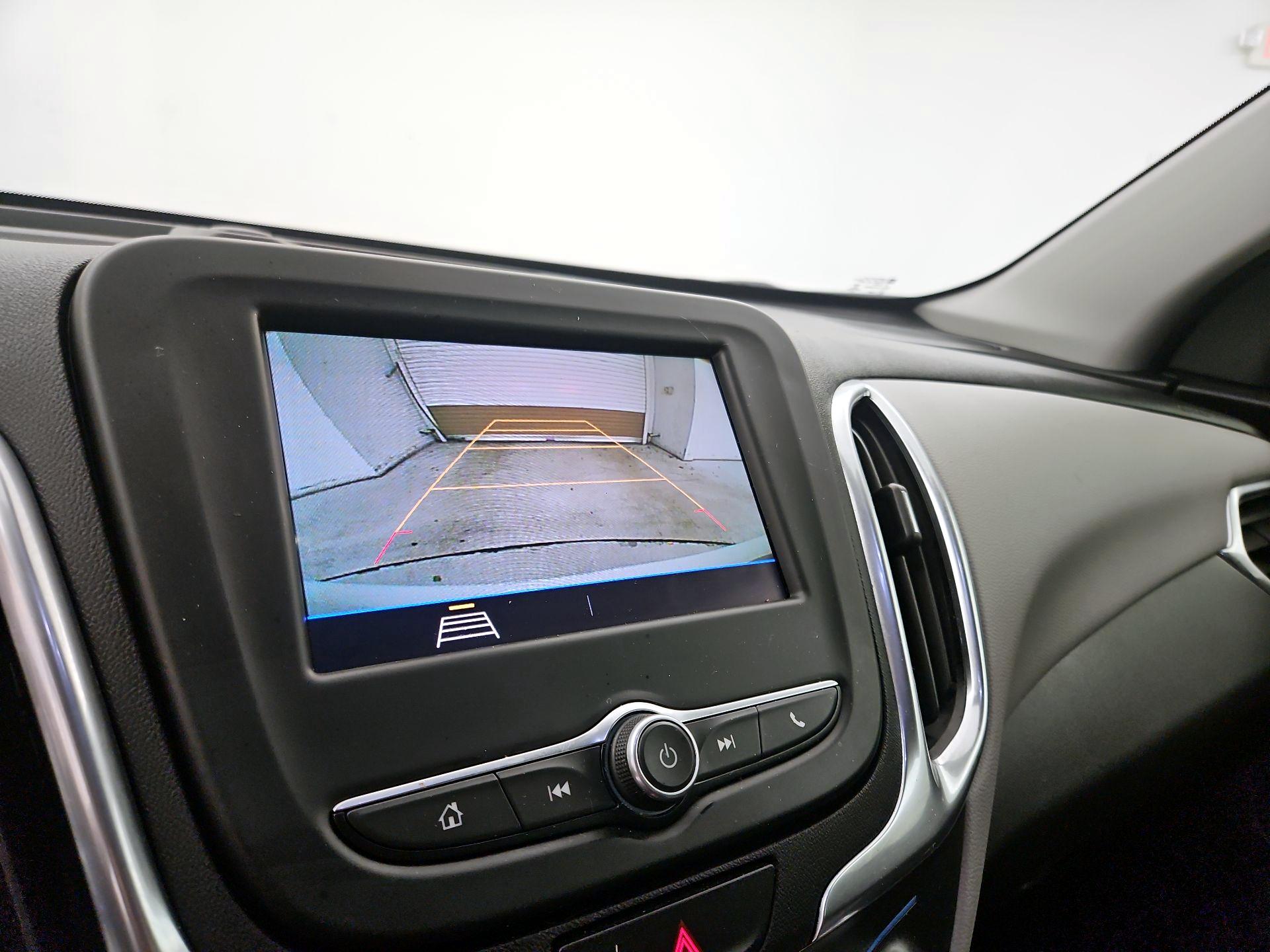 Thumbnail: 2021 Chevrolet Equinox - 14