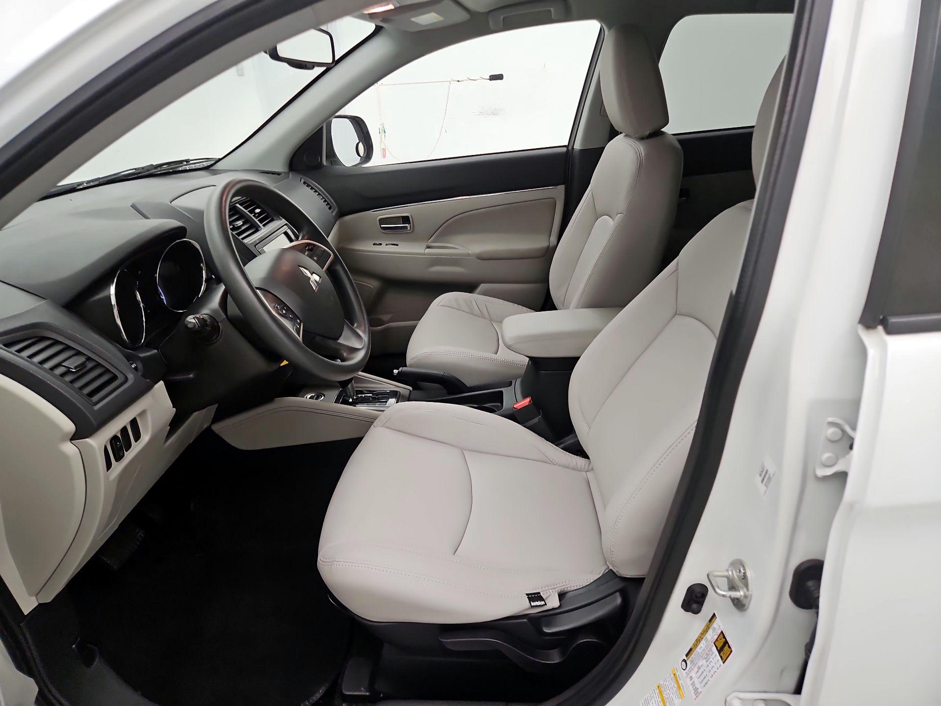 Thumbnail: 2021 Mitsubishi Outlander Sport - 11