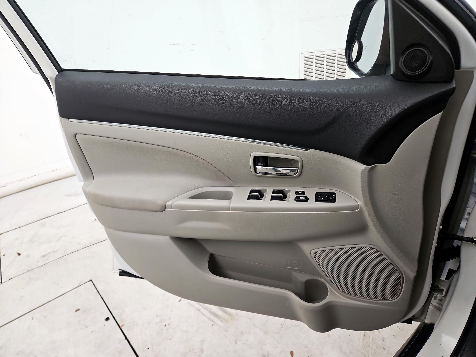 Thumbnail: 2021 Mitsubishi Outlander Sport - 12