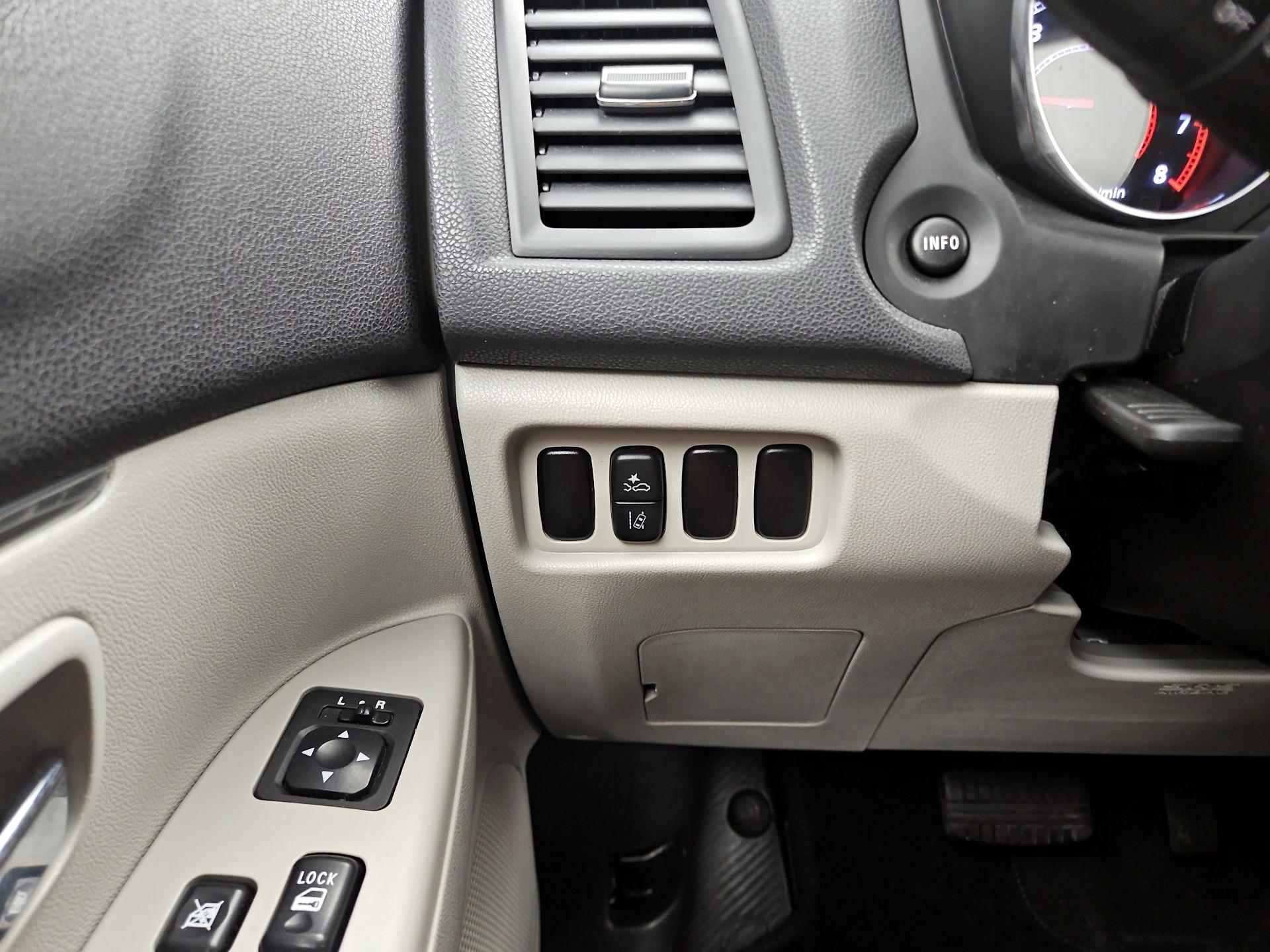 Thumbnail: 2021 Mitsubishi Outlander Sport - 13