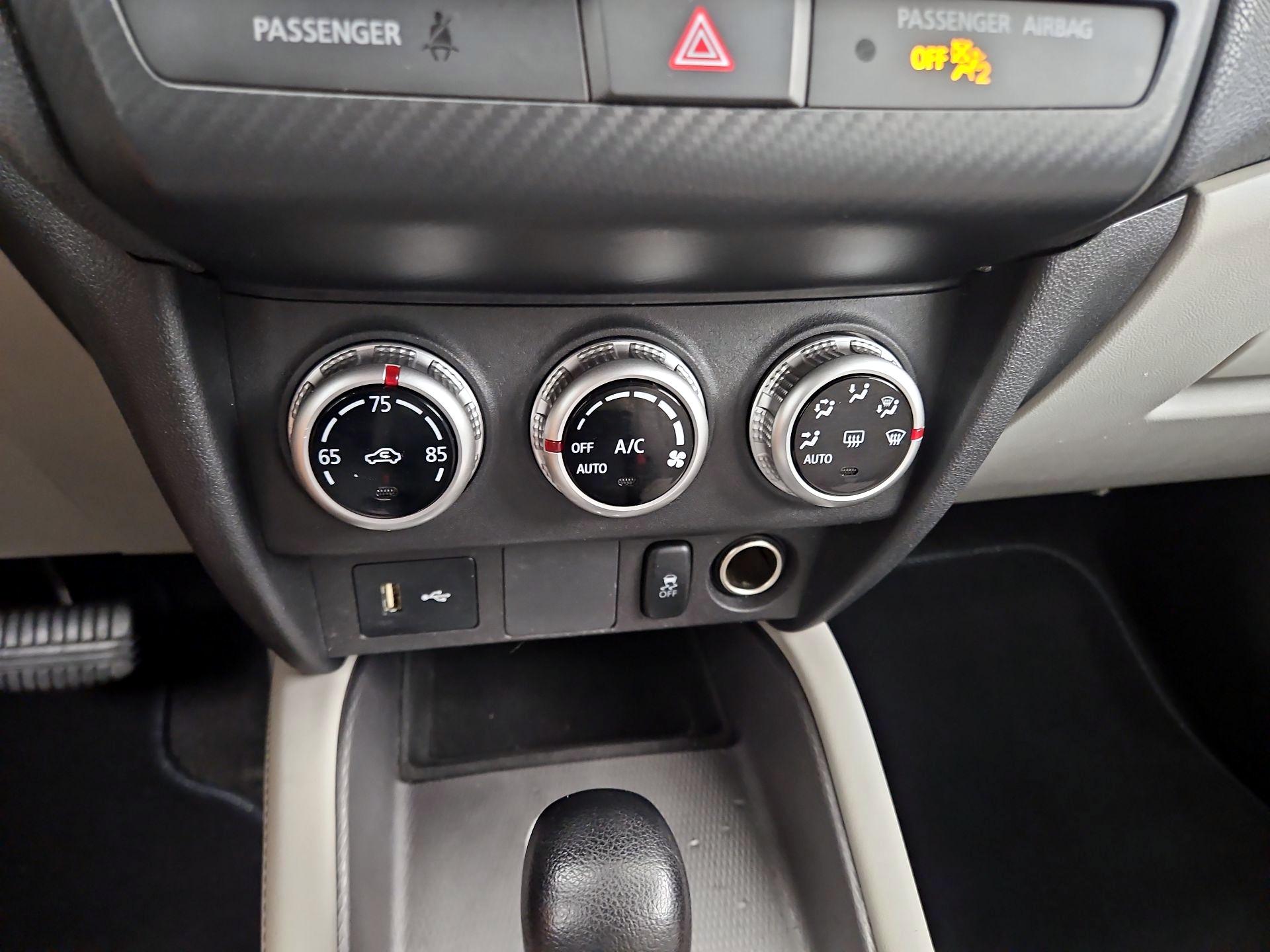 Thumbnail: 2021 Mitsubishi Outlander Sport - 16