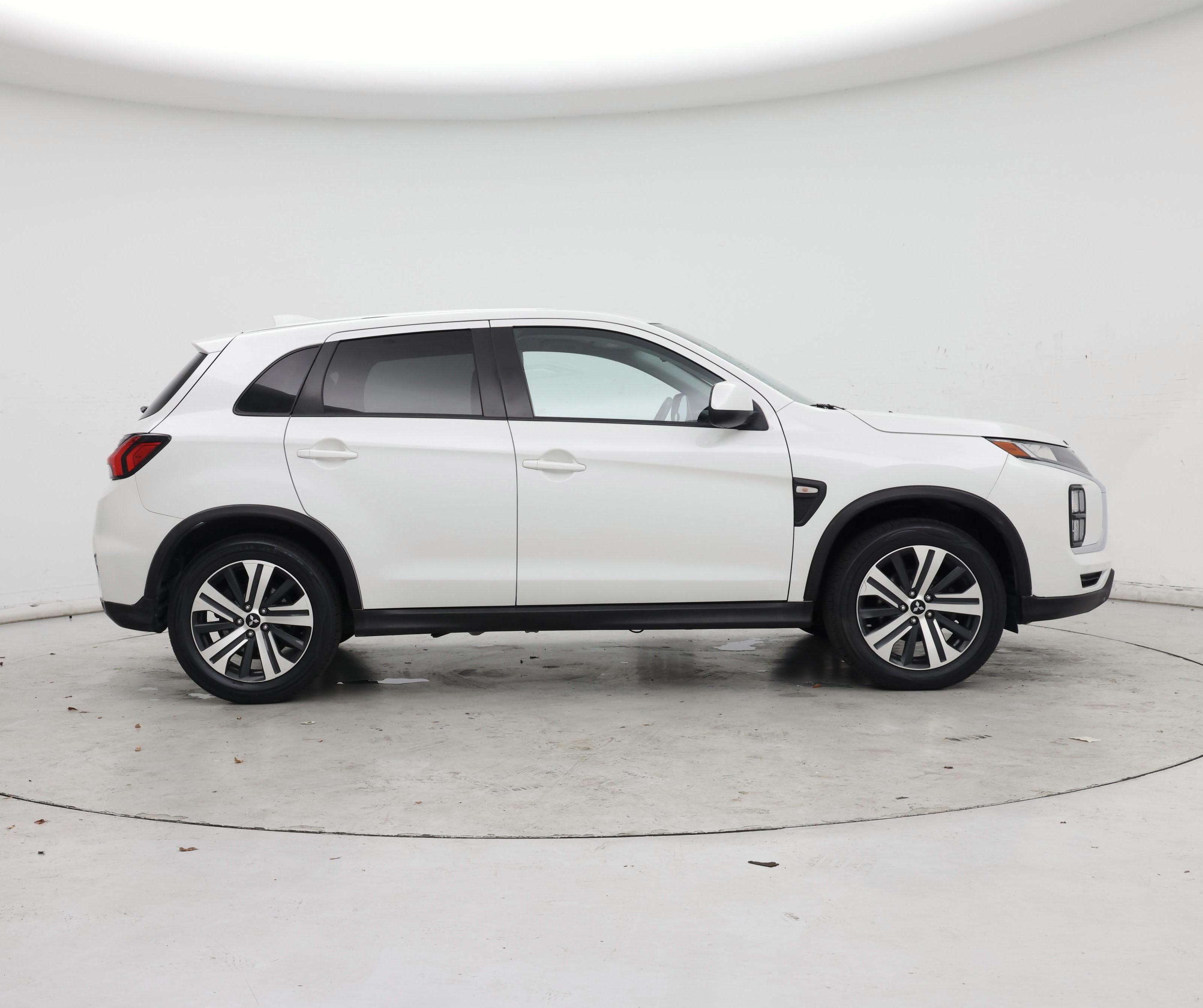 Thumbnail: 2021 Mitsubishi Outlander Sport - 7