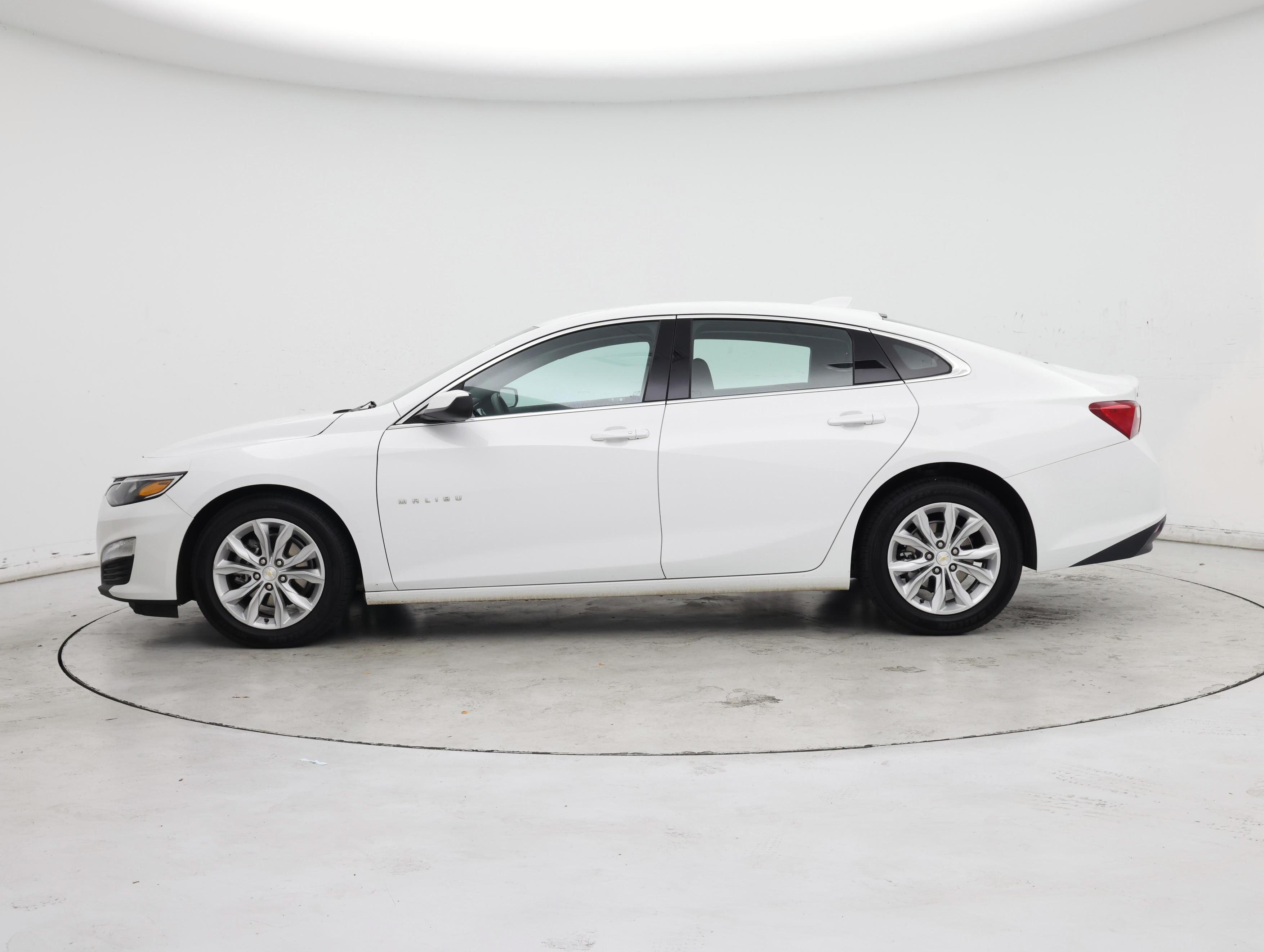 Thumbnail: 2023 Chevrolet Malibu - 3