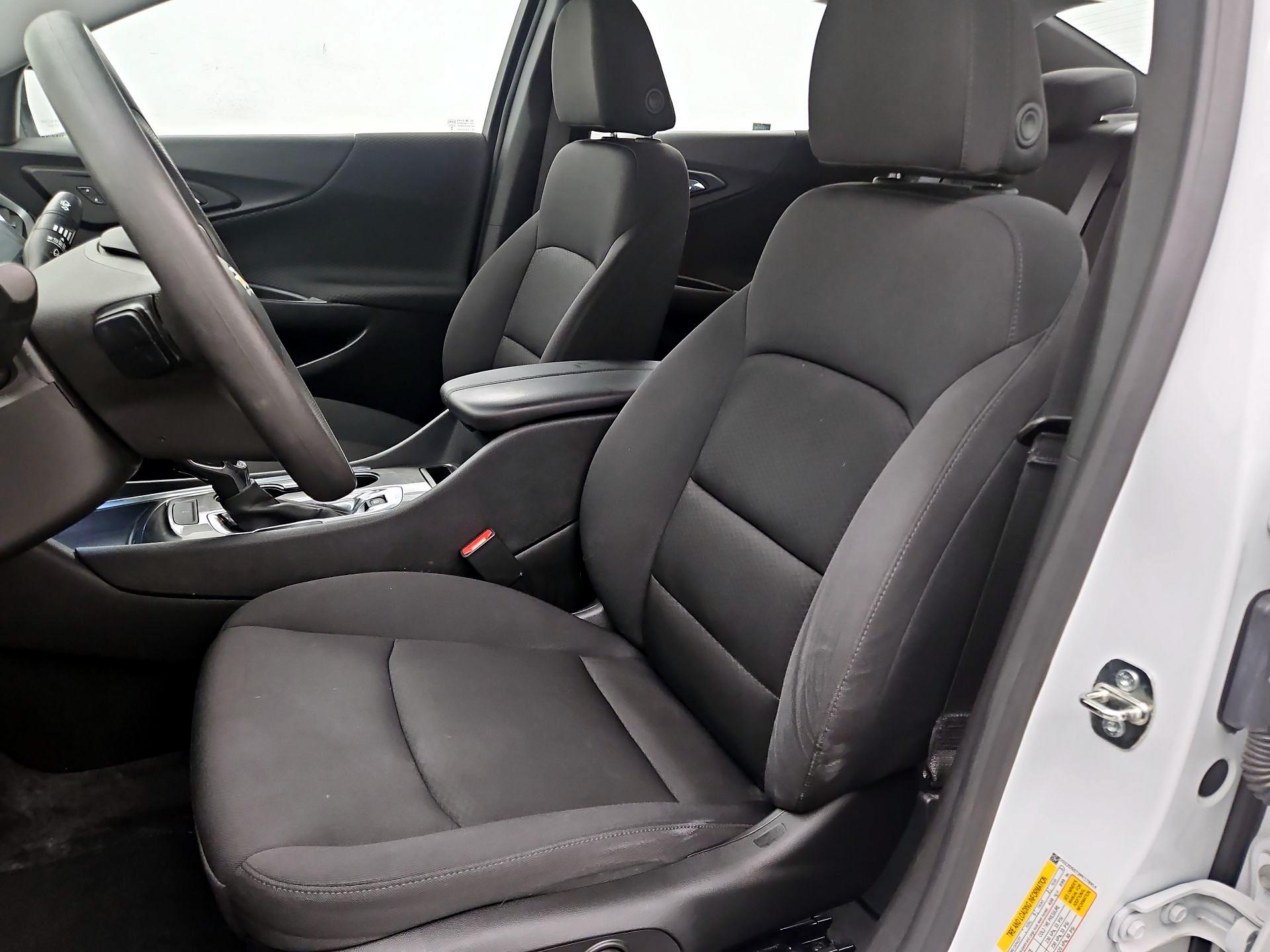 Thumbnail: 2023 Chevrolet Malibu - 11